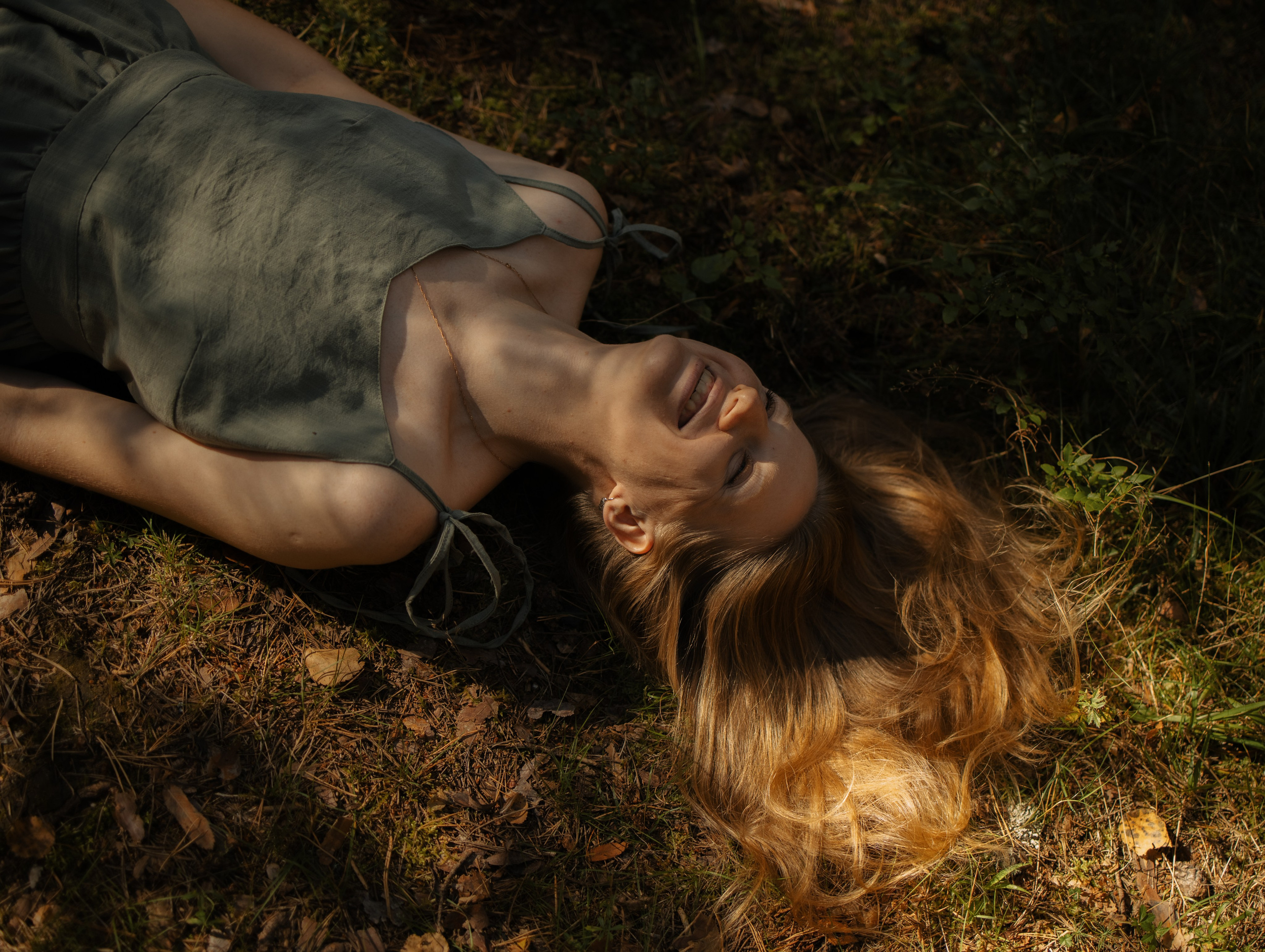 Индивидуальная съемка для девушки в природной локации. Фотограф Углич и Ярославль Ольга Тятюшкина