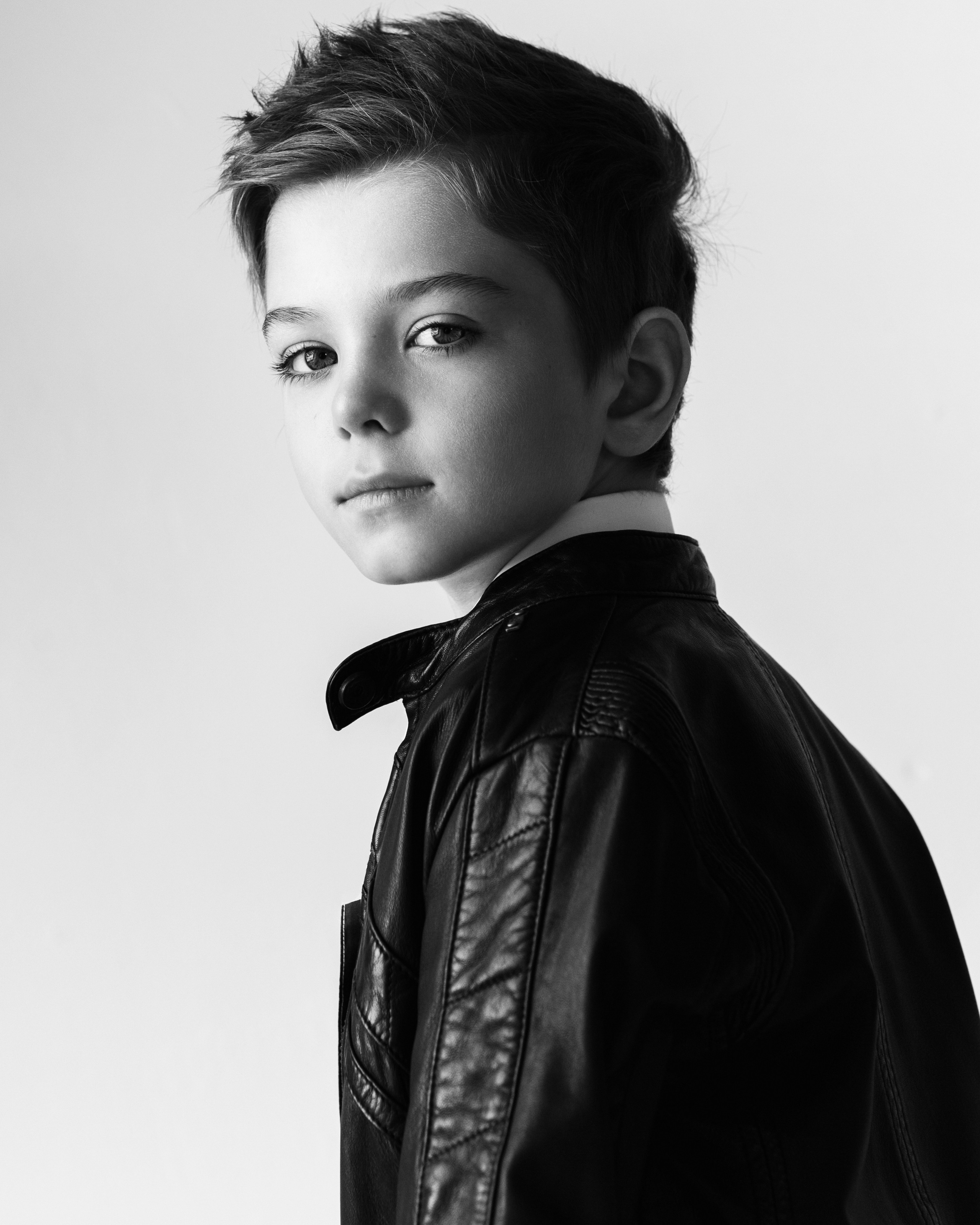 СЪЕМКИ В СТУДИИ. Oksanaseregina.wfolio.pro