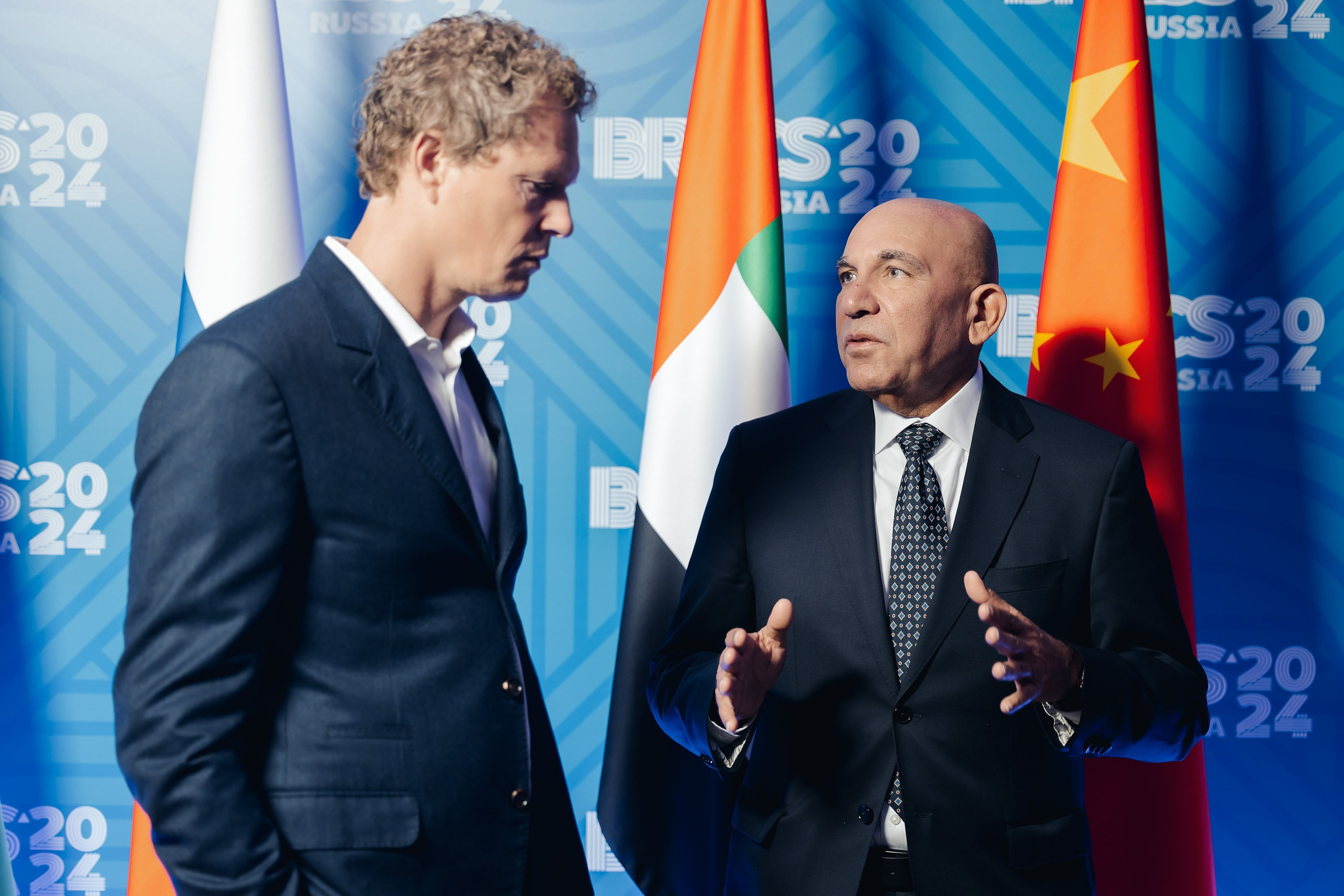 БРИКС ФНС. Parezhevphoto.ru