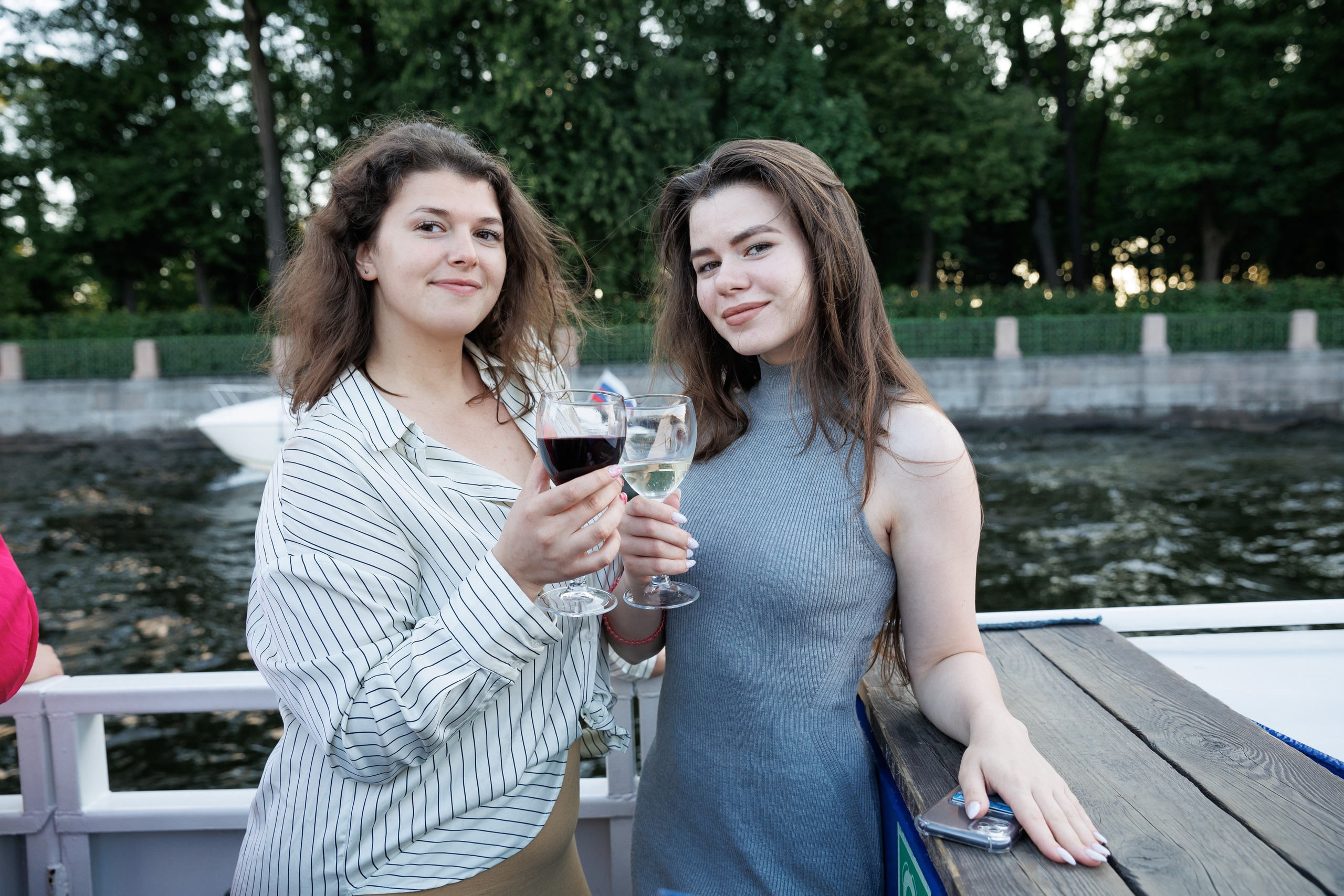 На теплоходах музыка играет. Репортажный Фотограф в Москве Юра Гушан