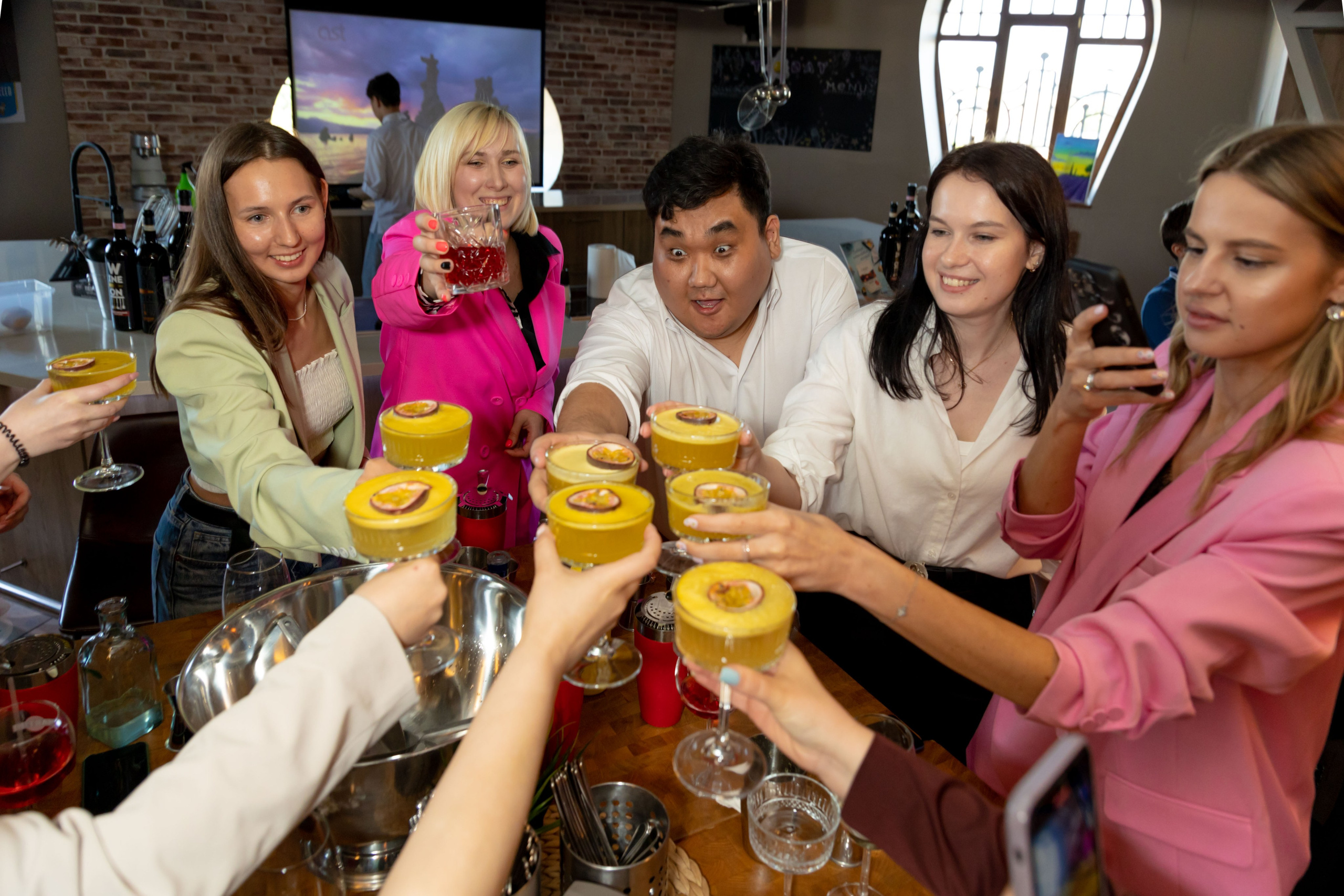 Фотосъёмка камерного корпоратива компании Грузовичкоф. Фотограф на праздник, корпоратив, День Рождения и Юбилей в г. Санкт-Петербурге Алексей Анкушев