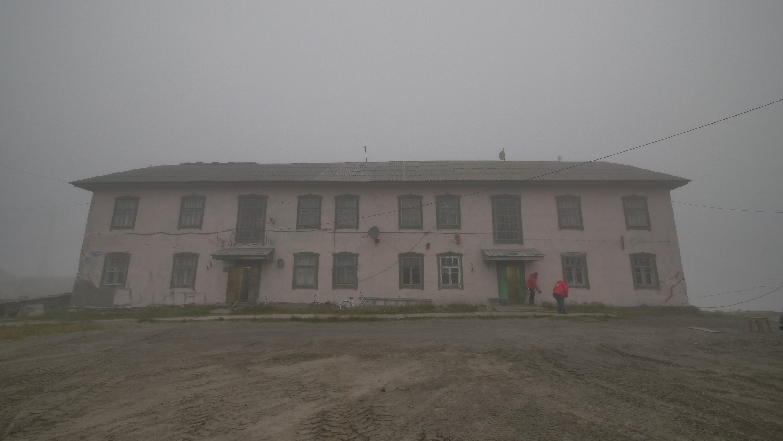 Амдерма — наука (2020 г.). Фотоальбом показывающий увлекательный мир авиации и мир медведей Андрея Иванова