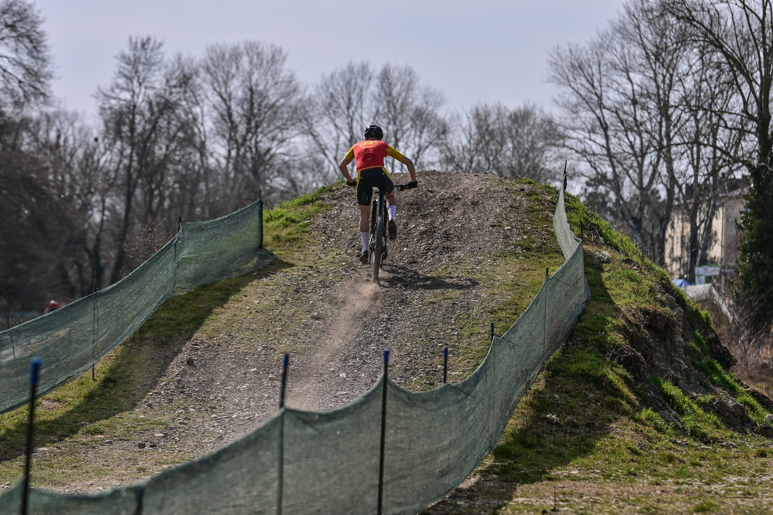 Маунтинбайк, кросс-кантри в Архипо-Осиповке 16 марта 2025. Спортивный фотограф, фотожурналист Павел Ларькин
