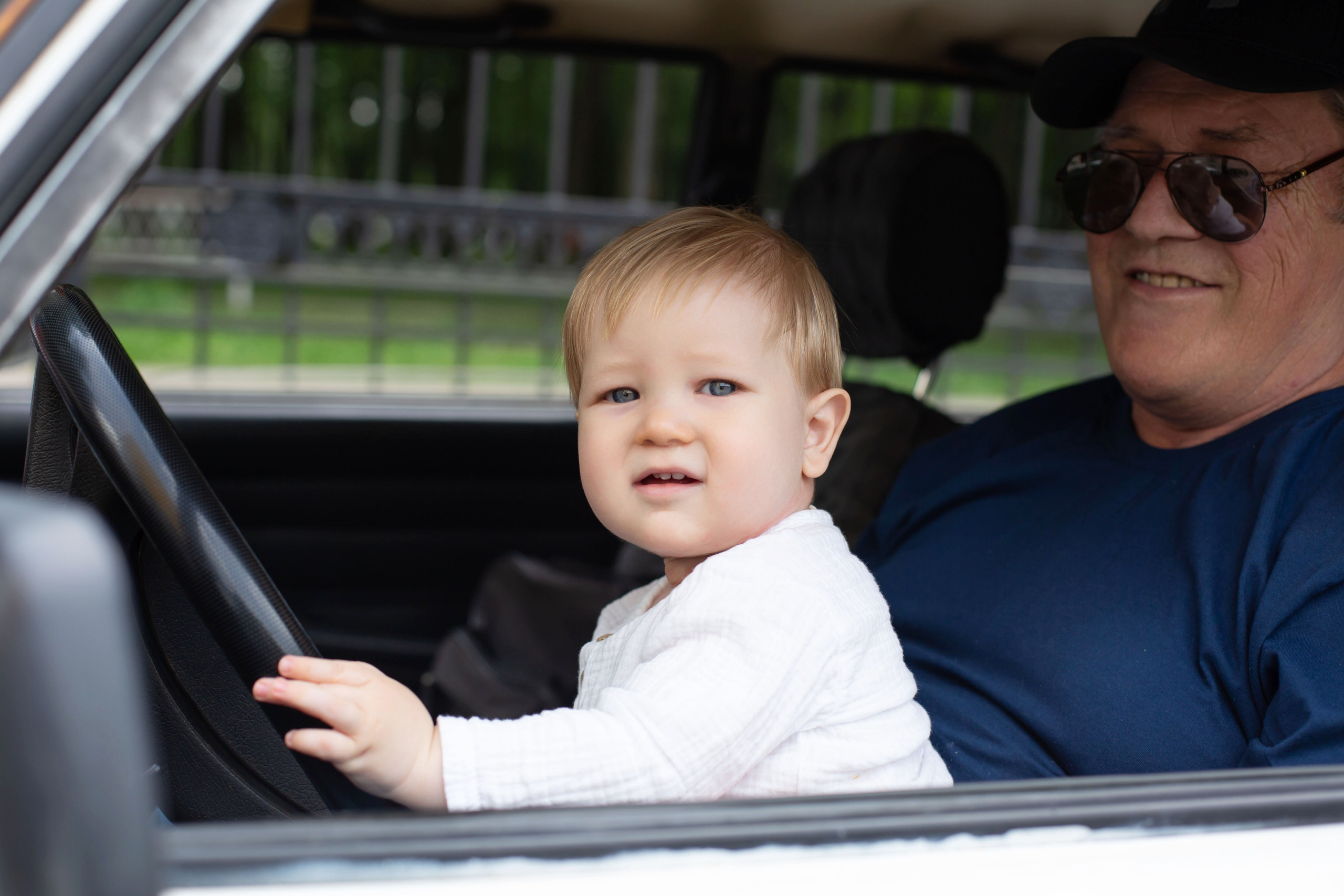 Семейная фотосессия Святослава в парке. Семейный и детский фотограф Анна Петракова