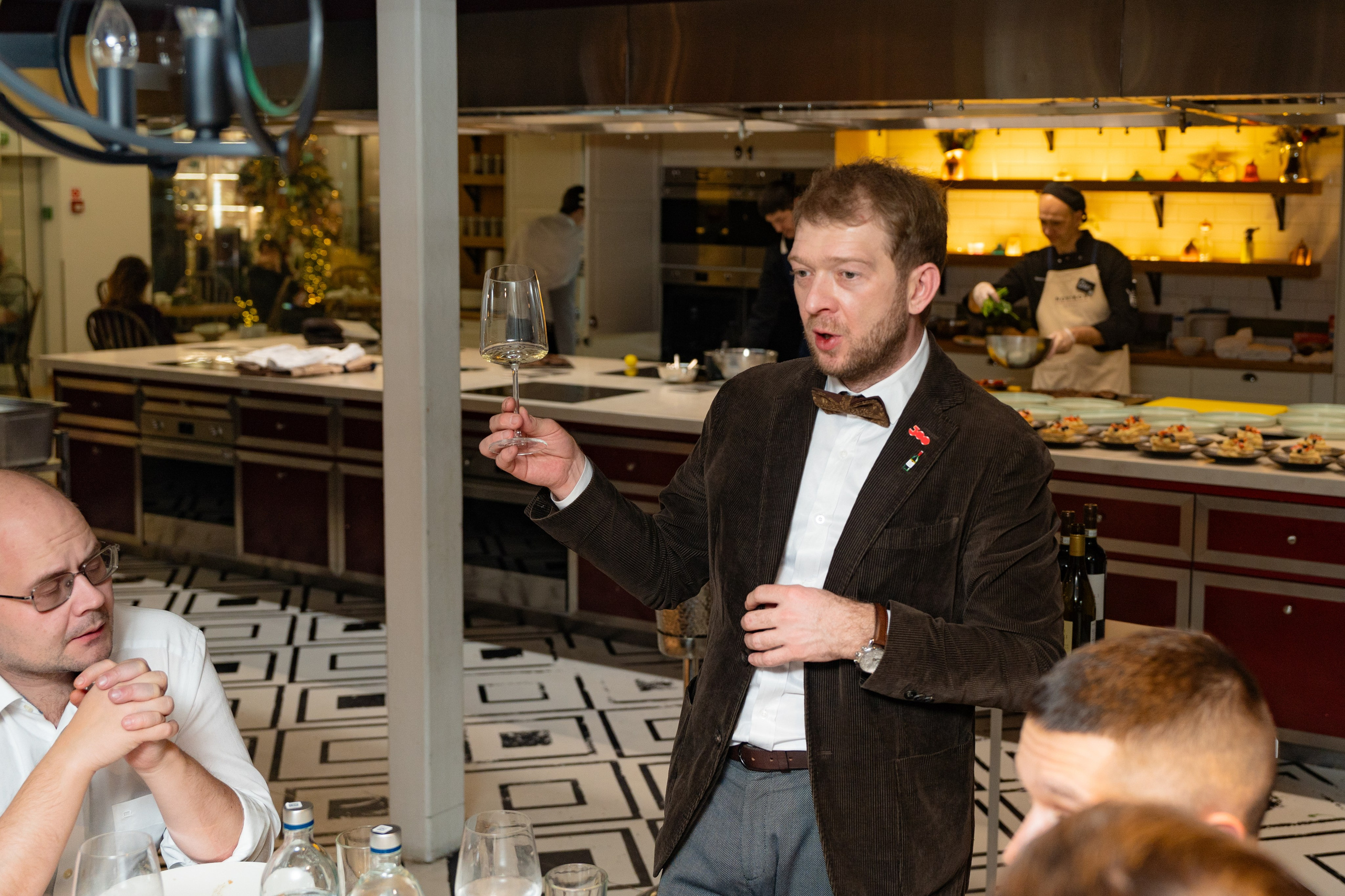 NOVIKOV SCHOOL — Умами зал. Фотограф Никита Комаров