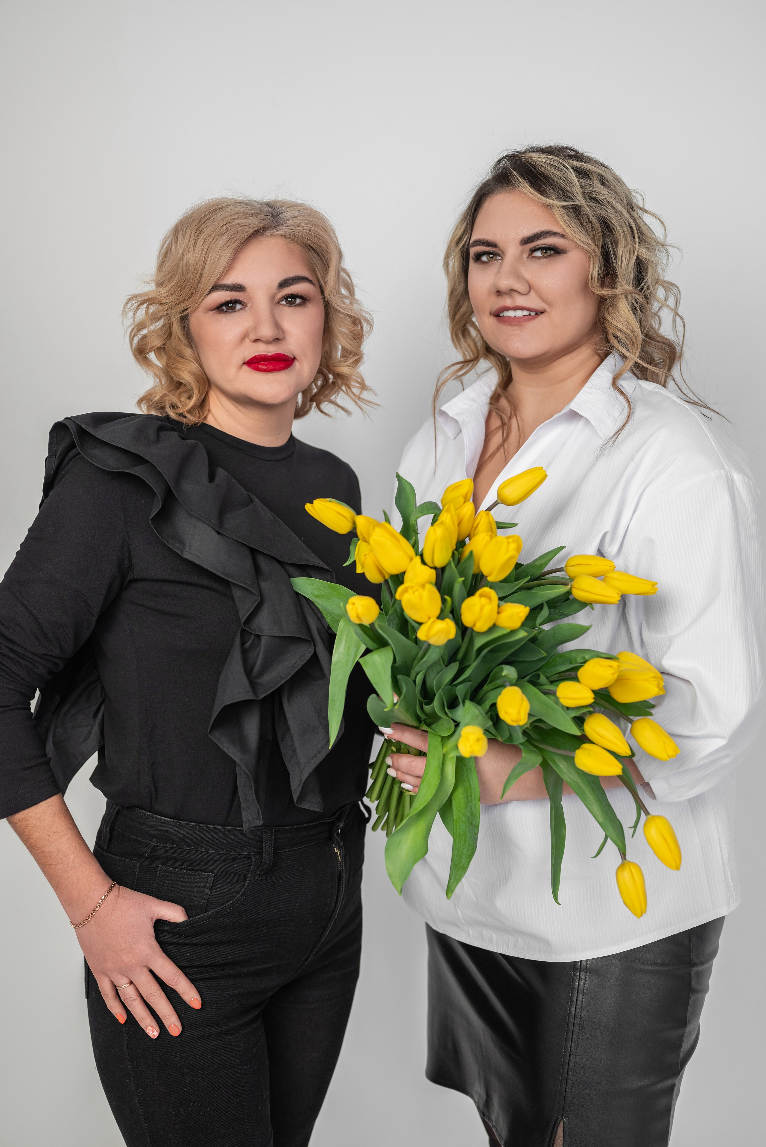 Регина и Яна