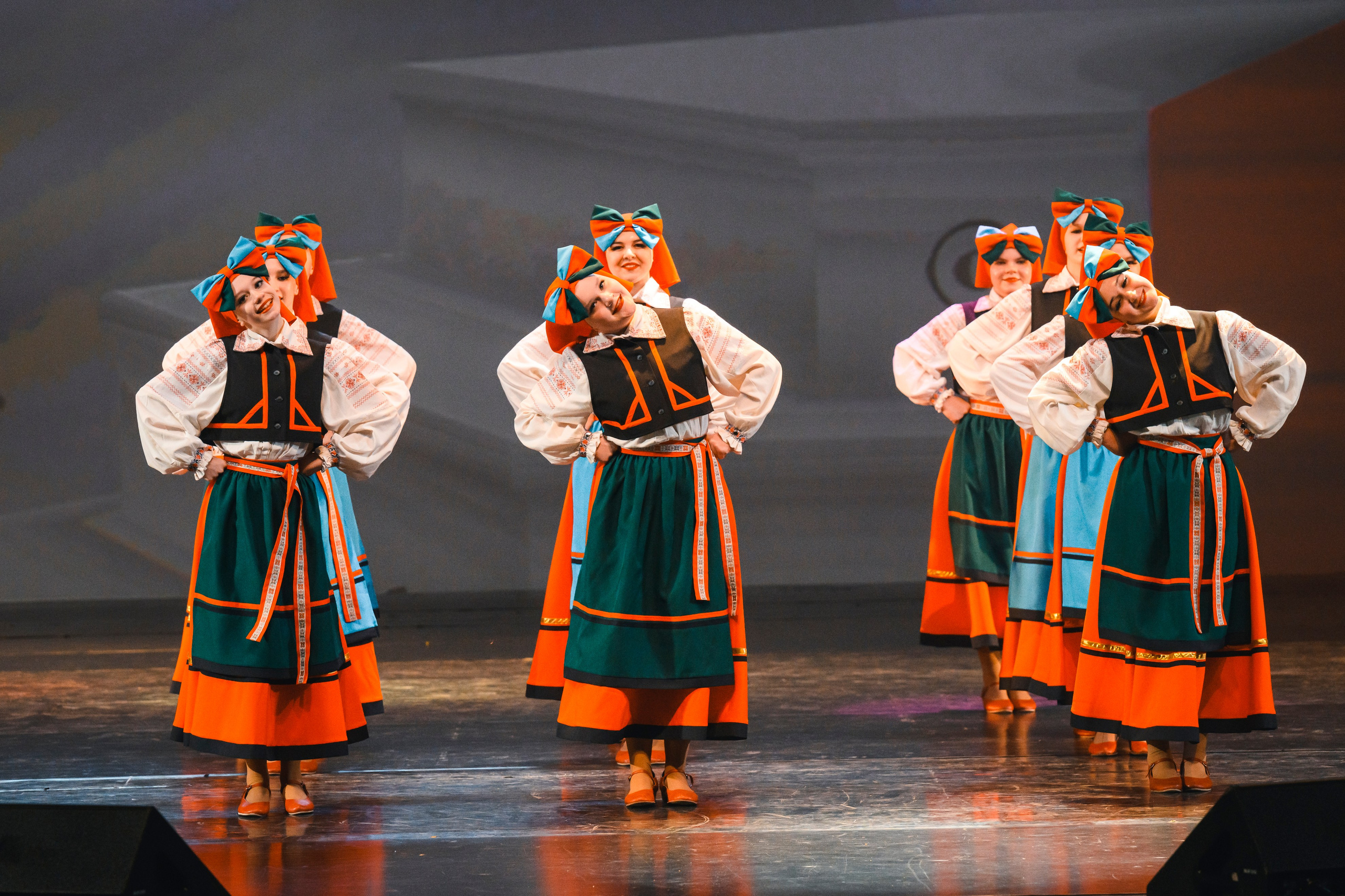 23 апреля, часть 1, БКЗ Октябрьский, г. Санкт-Петербург. Золотое яблочко