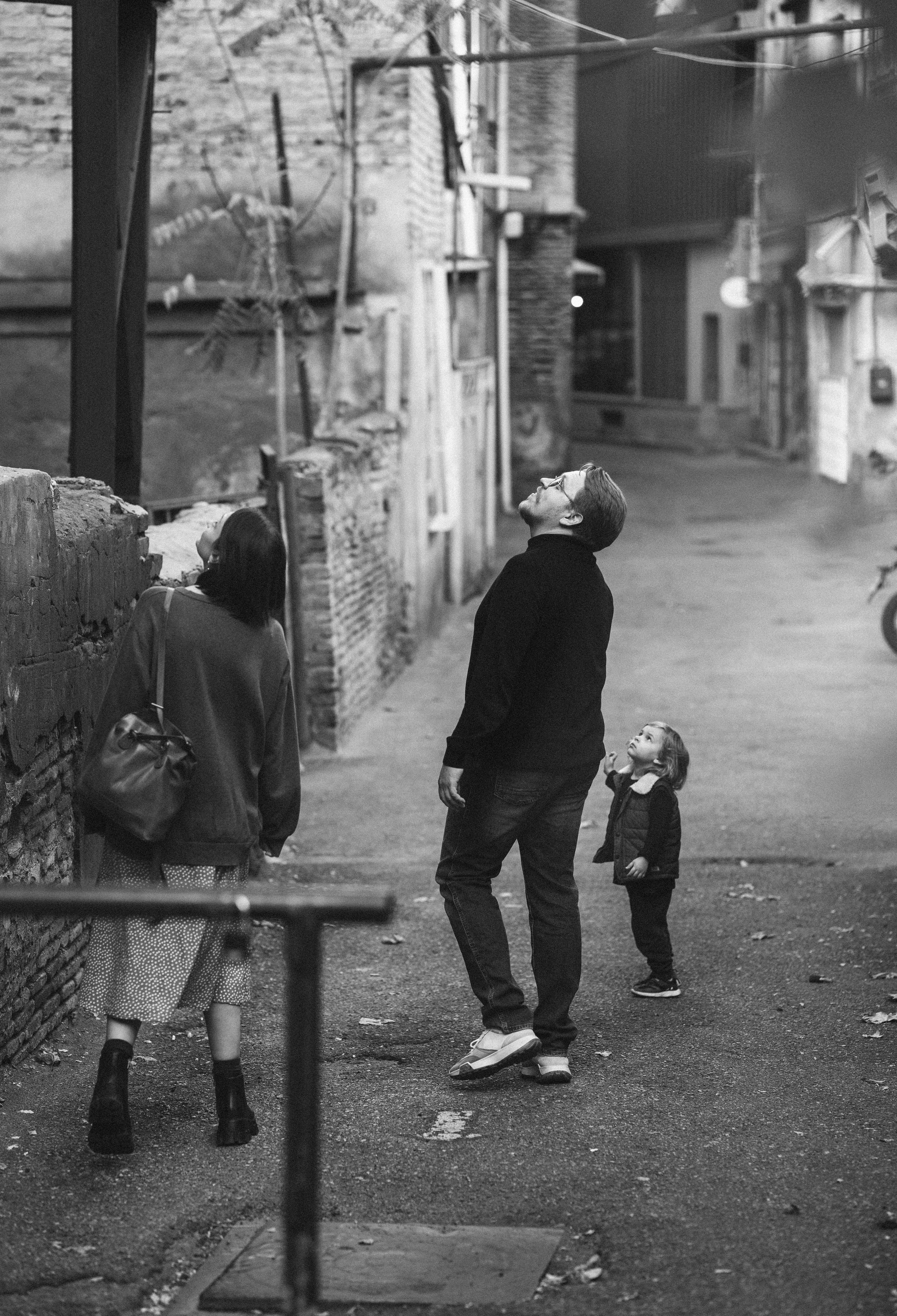 …история о прогулке в старом городе и семье. Марковы: фото, видео, кино и книги