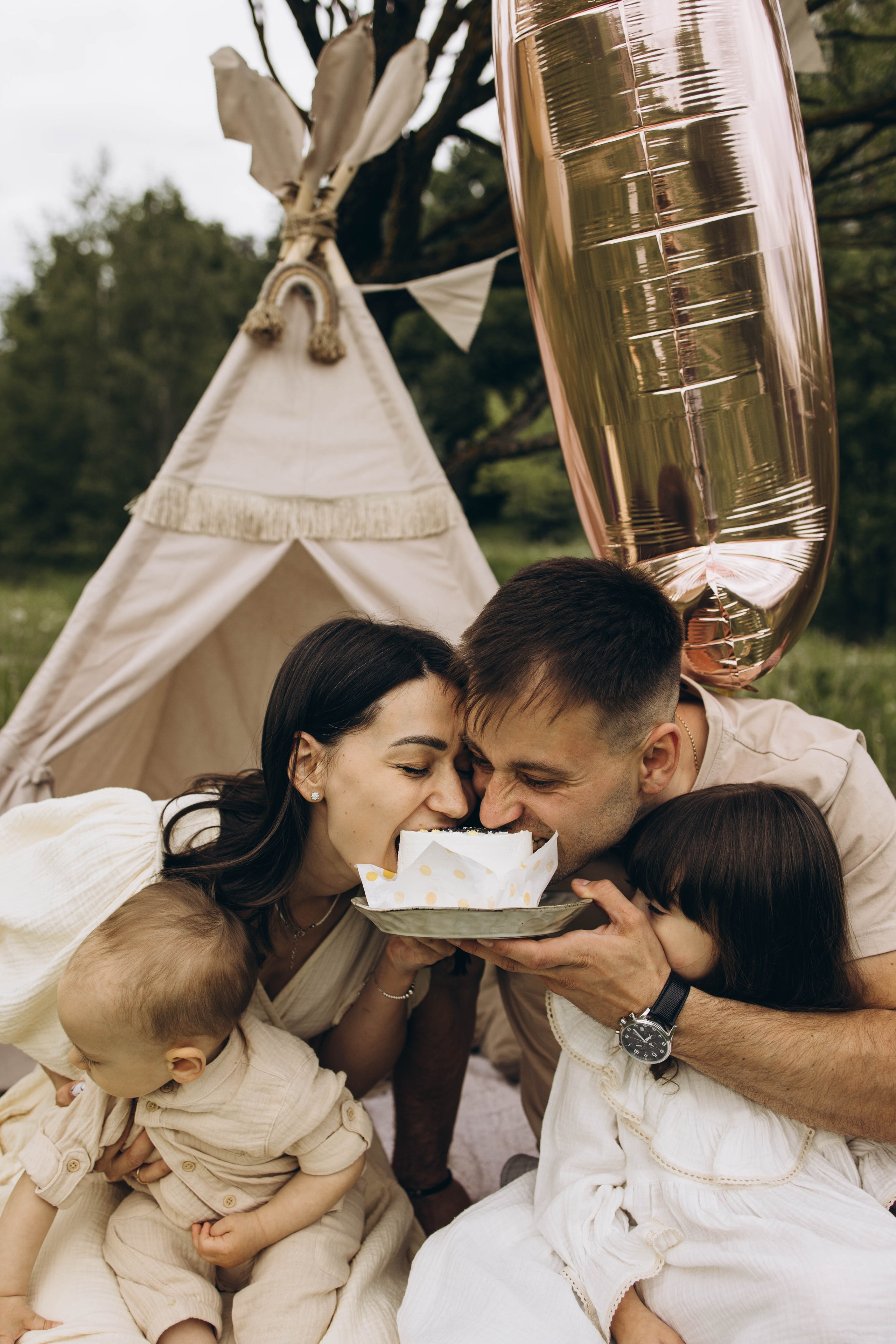 Маша, Женя, Ариана и Мирон. Семейный фотограф в Москве Виктория Ястребинская