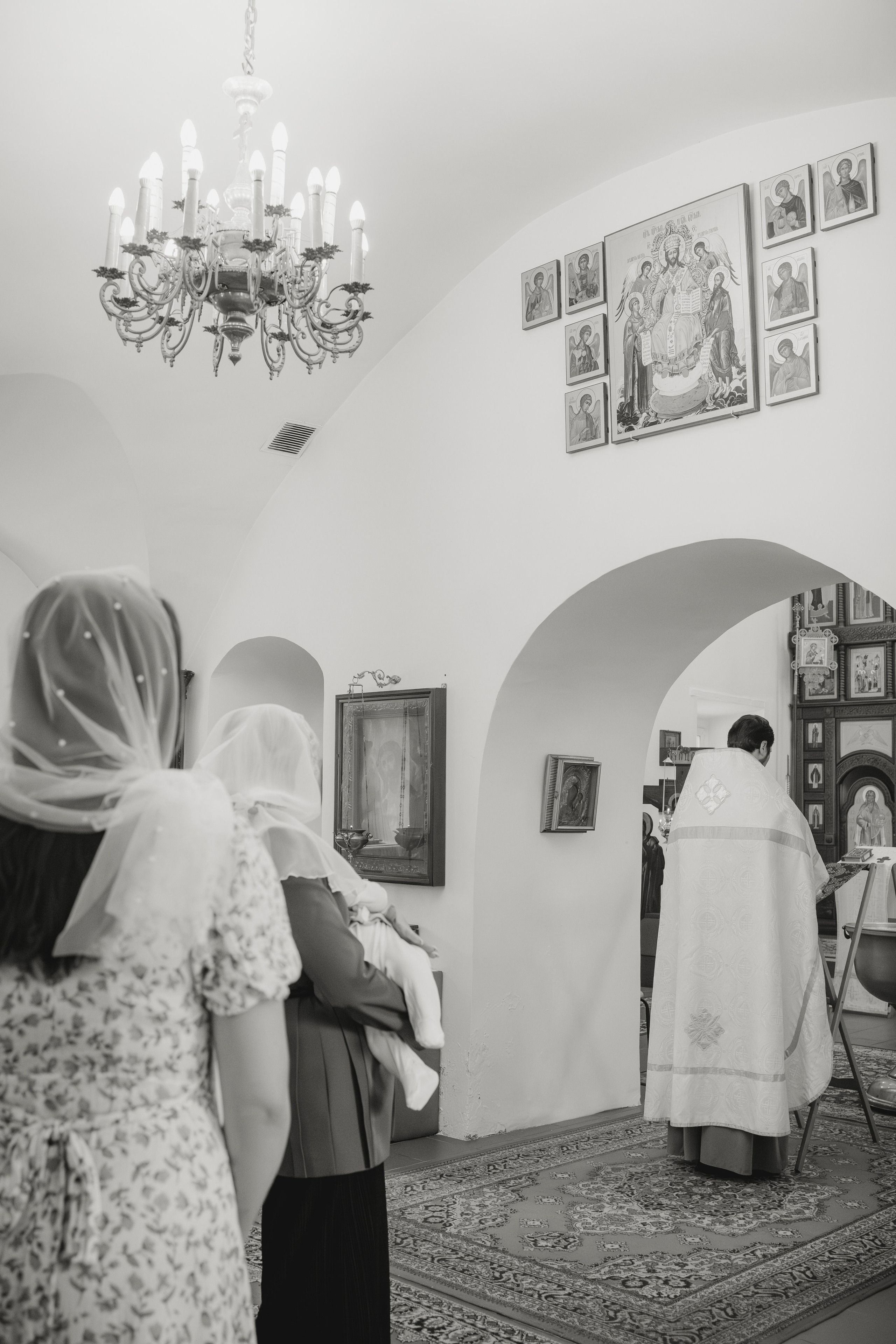 Таинство Крещения малыша в храме Воскресения Христова, с. Трубино (Калужская обл.). Надежда Стар семейный и церковный фотограф в Жукове и Калужской области