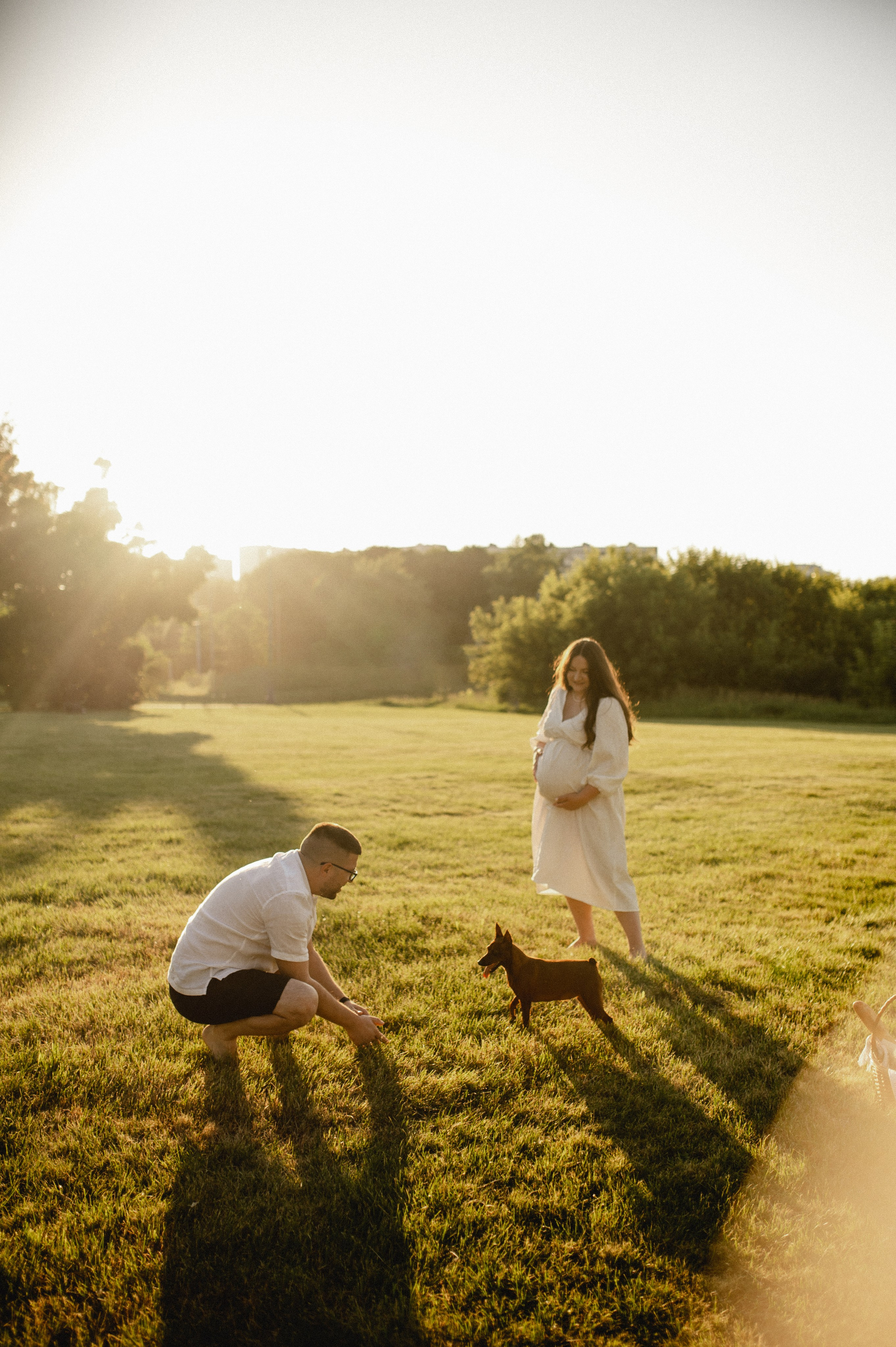 Фотосессия беременности на природе в парке Москвы. Семейная фотосессия Бутово Москва фотограф Алина Морщагина