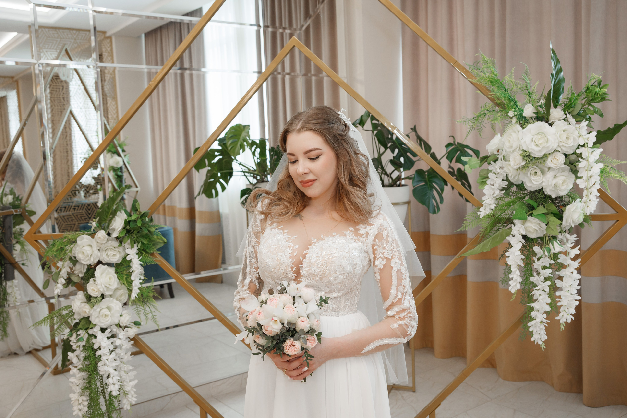 Варя и Денис, 4 ЗАГС + банкет. Свадебный и репортажный фотограф (Москва, Королев и другие)