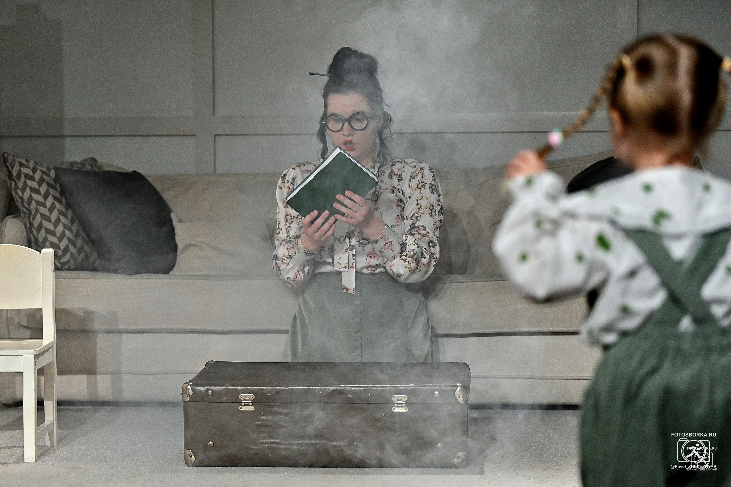 Маленький театр «УЖиК». Спектакль «Волшебная библиотека». ФОТОСБОРКА