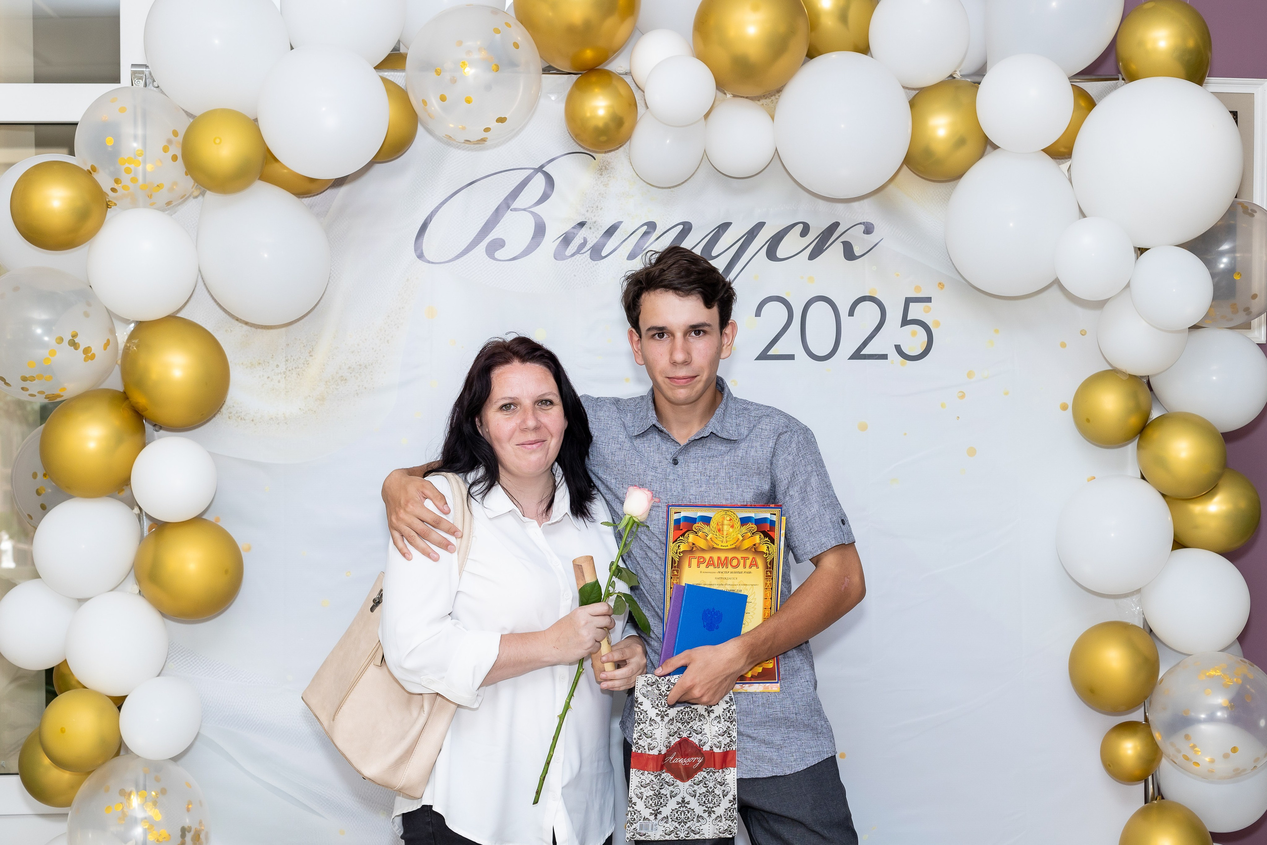 Вручение аттестата 2025. Выпускные альбомы Майкоп, Краснодар Елена Золотарева