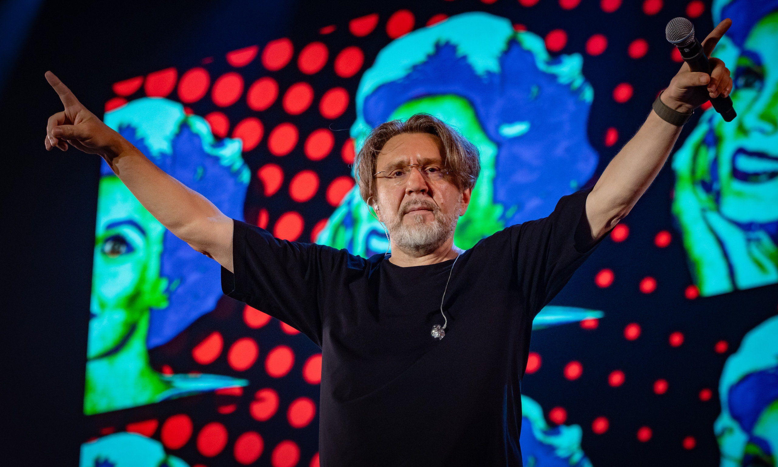 NE Cinema — backstage and reportage photography in cinema, music, Automotive and sport