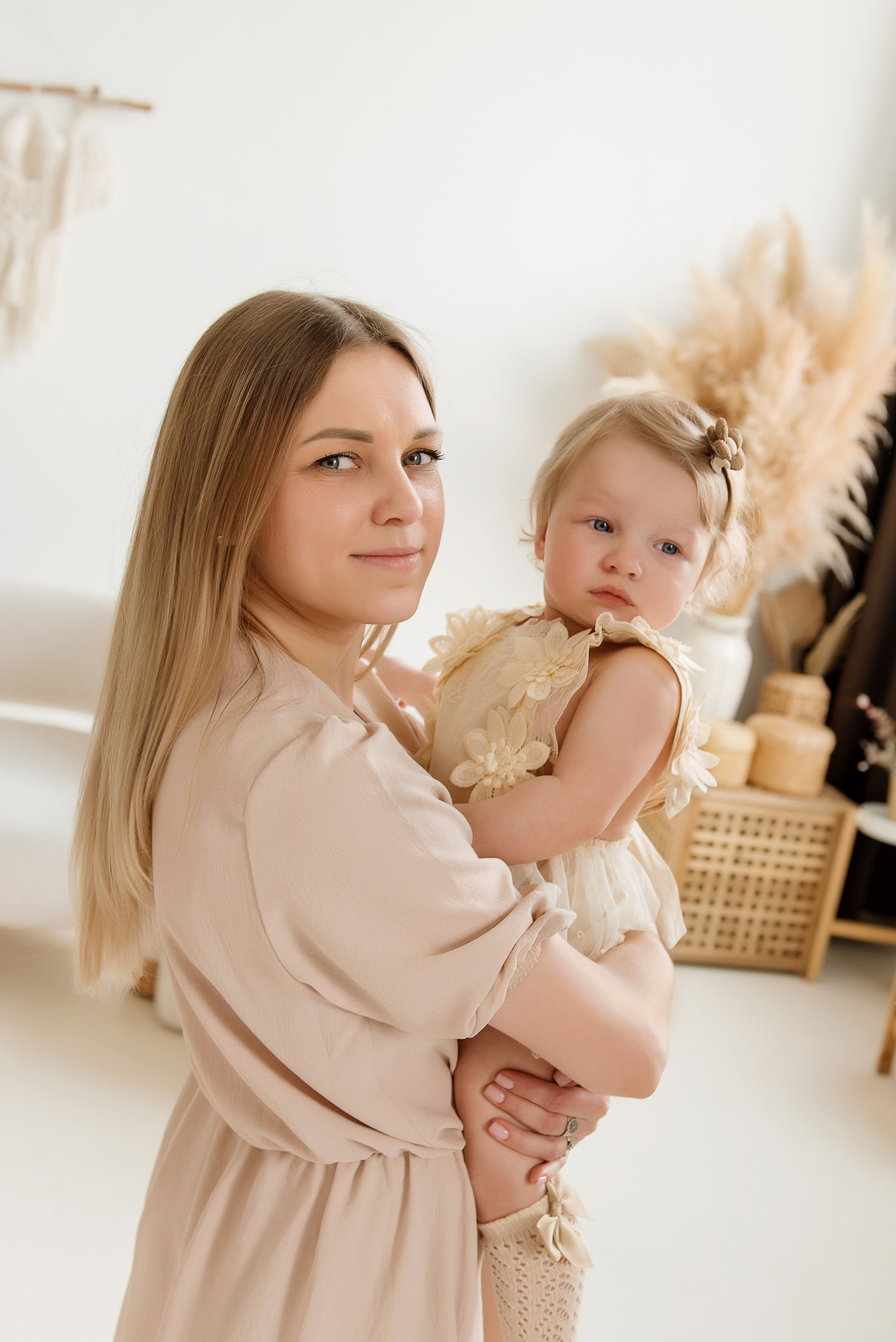 Семейная фотосессия 1 год в Москве. Детский фотограф в Долгопрудном и Москве