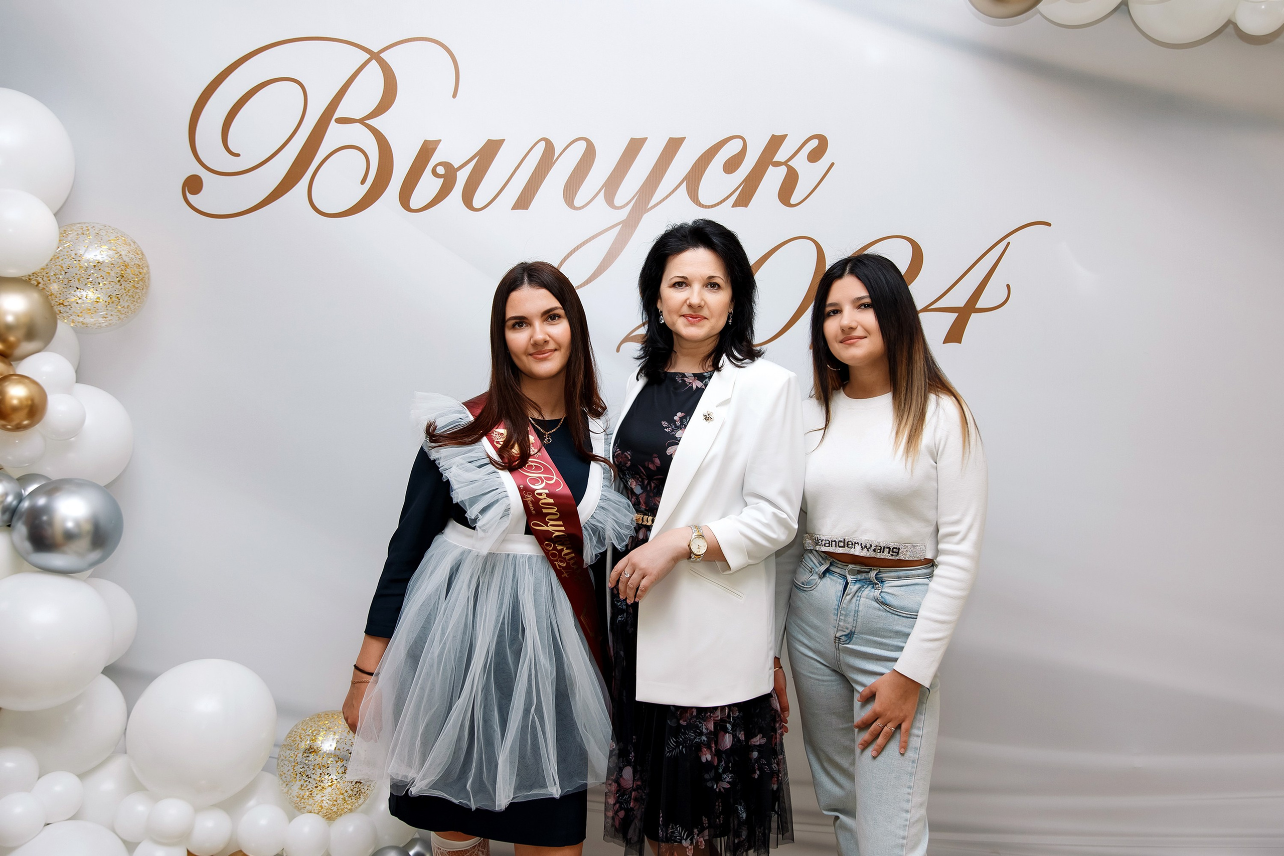 11 класс Последний звонок. Фотограф Любовь Корниенко, Примоский край