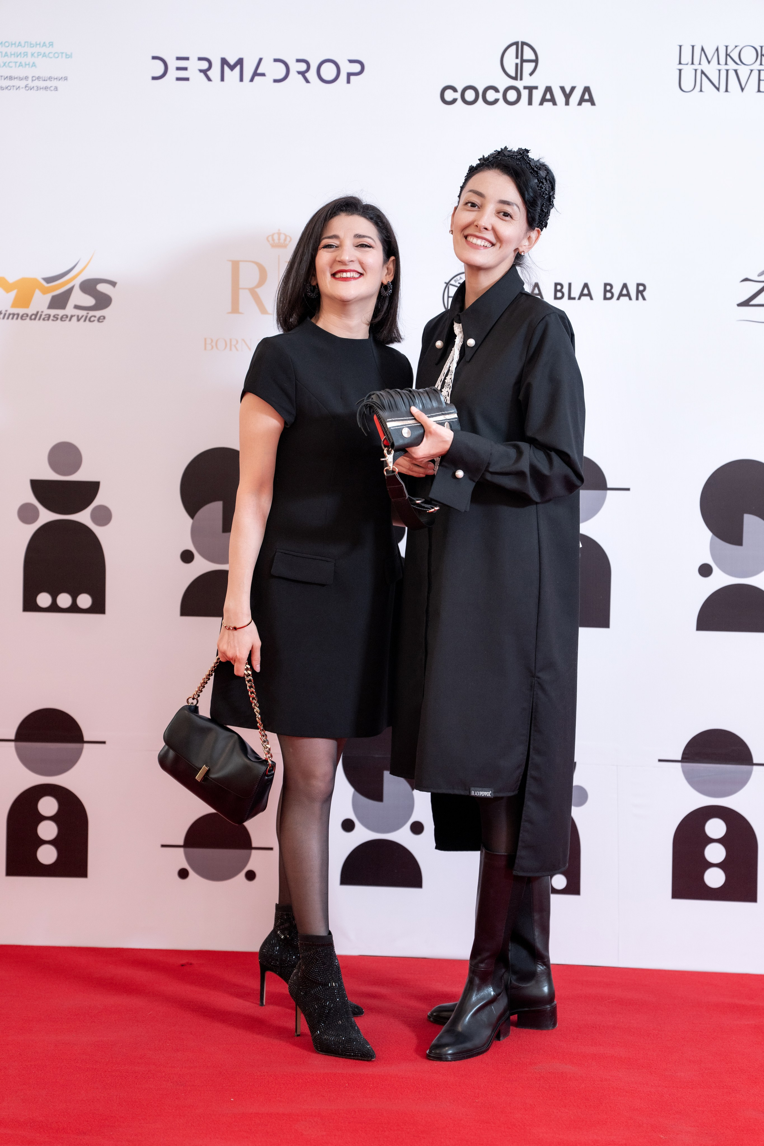 Backstage. Сайт Алматинского НЮ АРТ, будуар и фэшн фотографа Дениса Карпенко