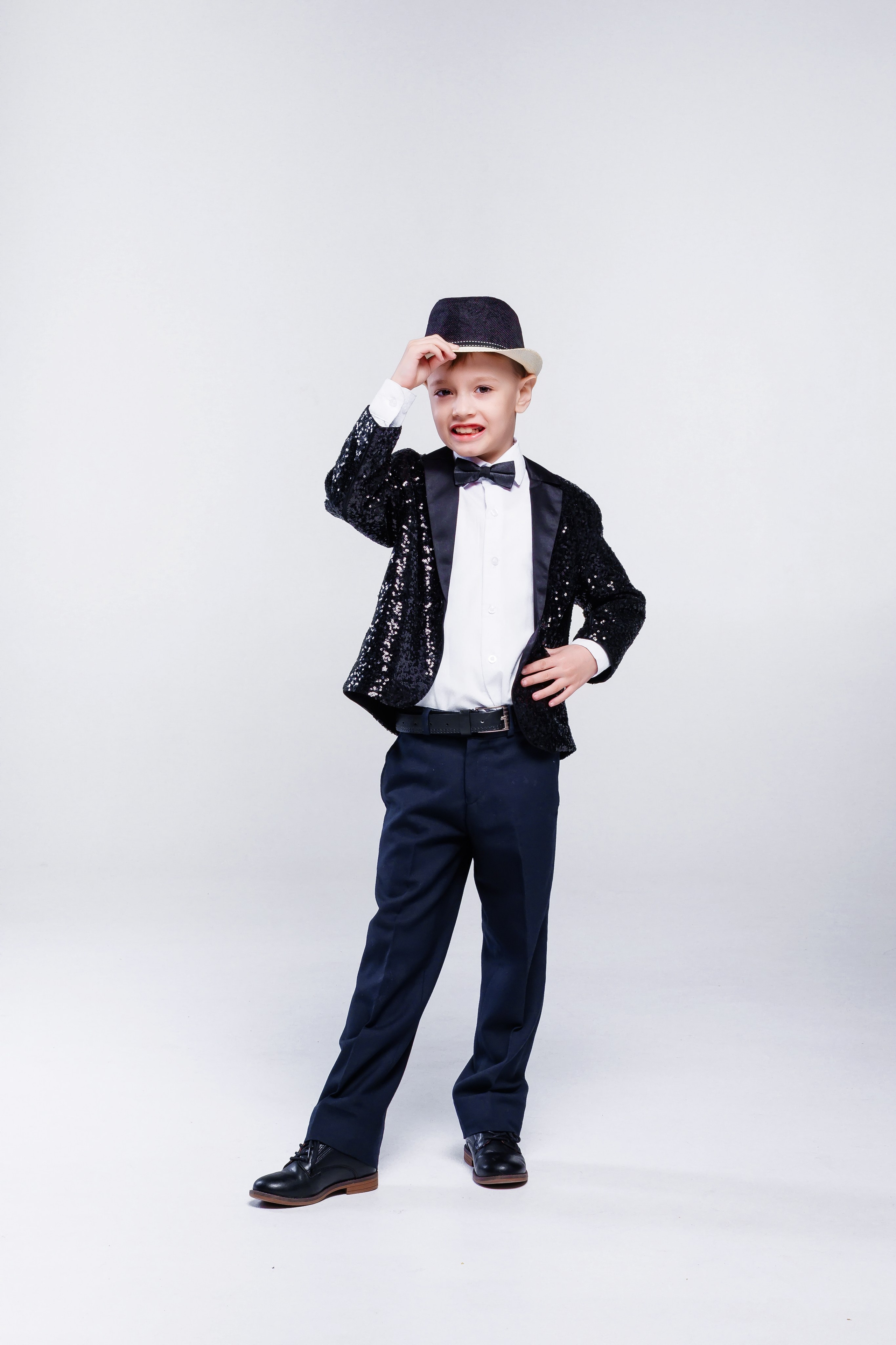 Съемка в студии на Афишу или другие нужды. Семейный и Свадебный фотограф в Астане Александр Астапов