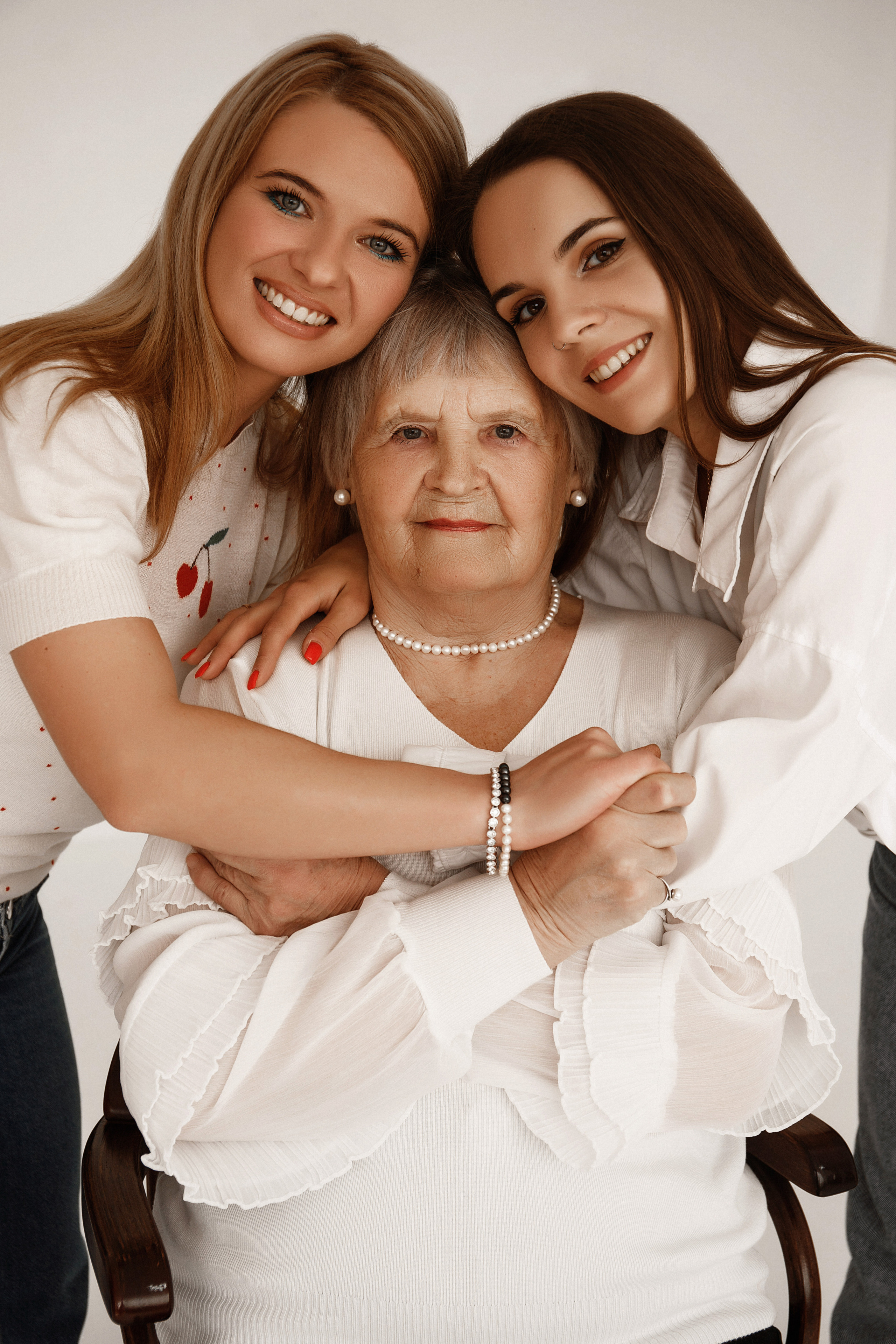 4 поколения. Фотограф беременности и материнства Аделя Юсупова