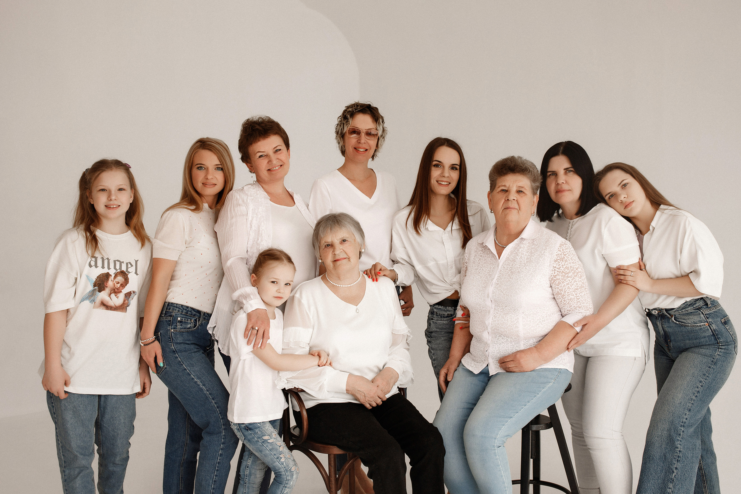 4 поколения. Фотограф беременности и материнства Аделя Юсупова