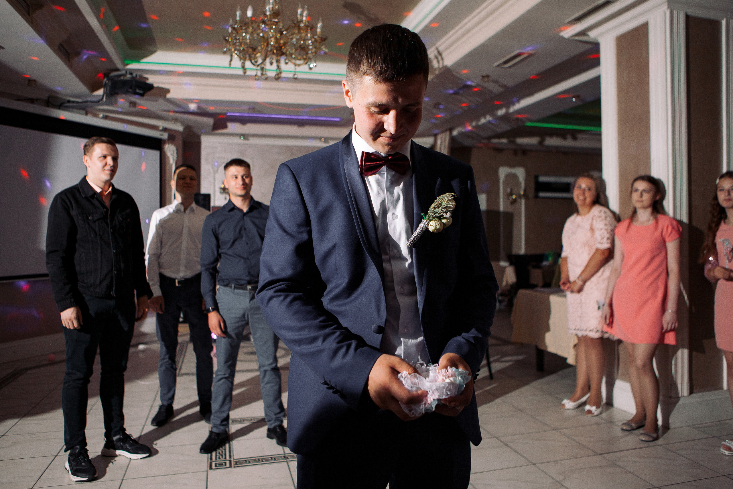 О том, как мы платье рассыпали. Фотограф Анастасия Кулешова