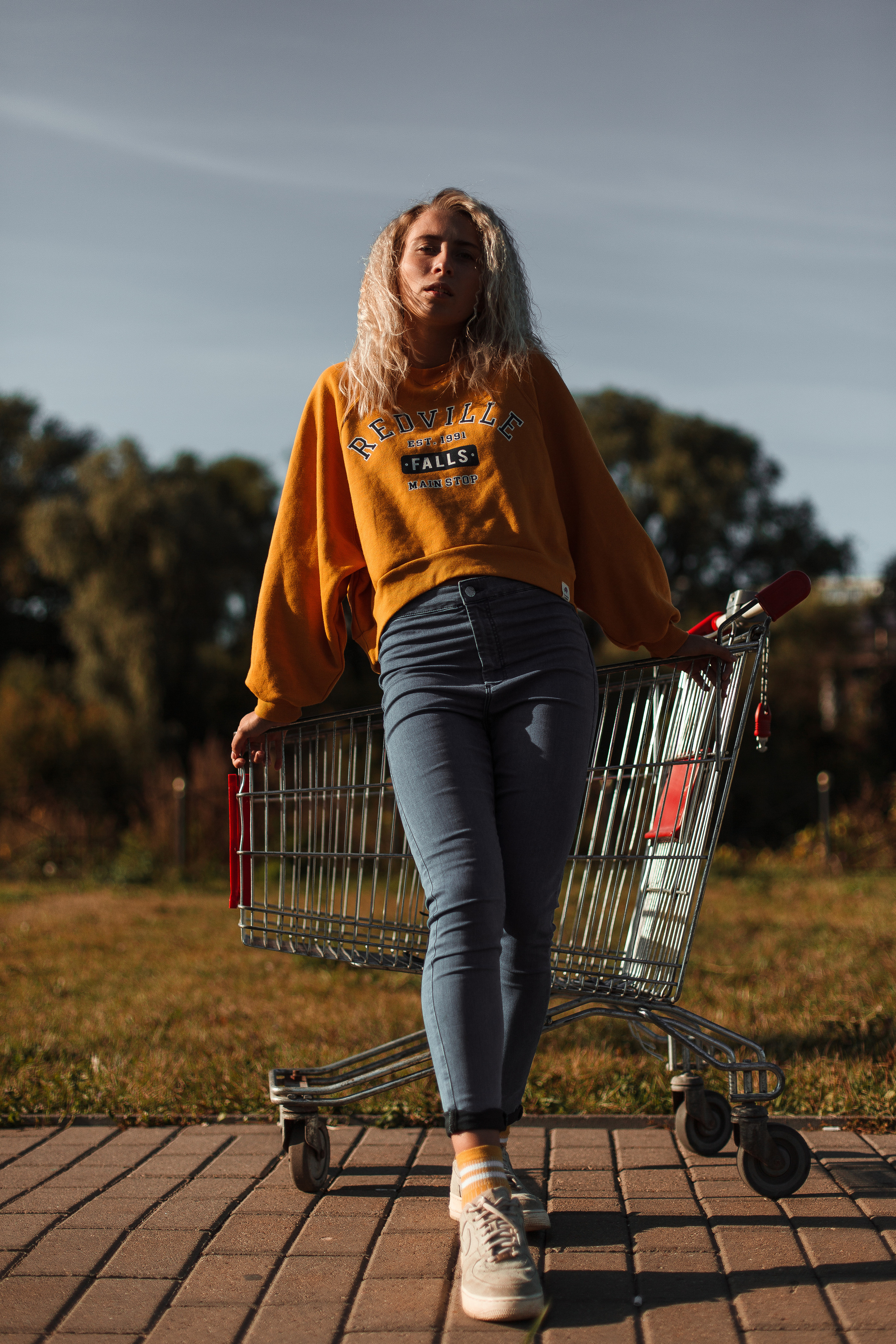 Даша и тележка. Фотограф Анастасия Кулешова