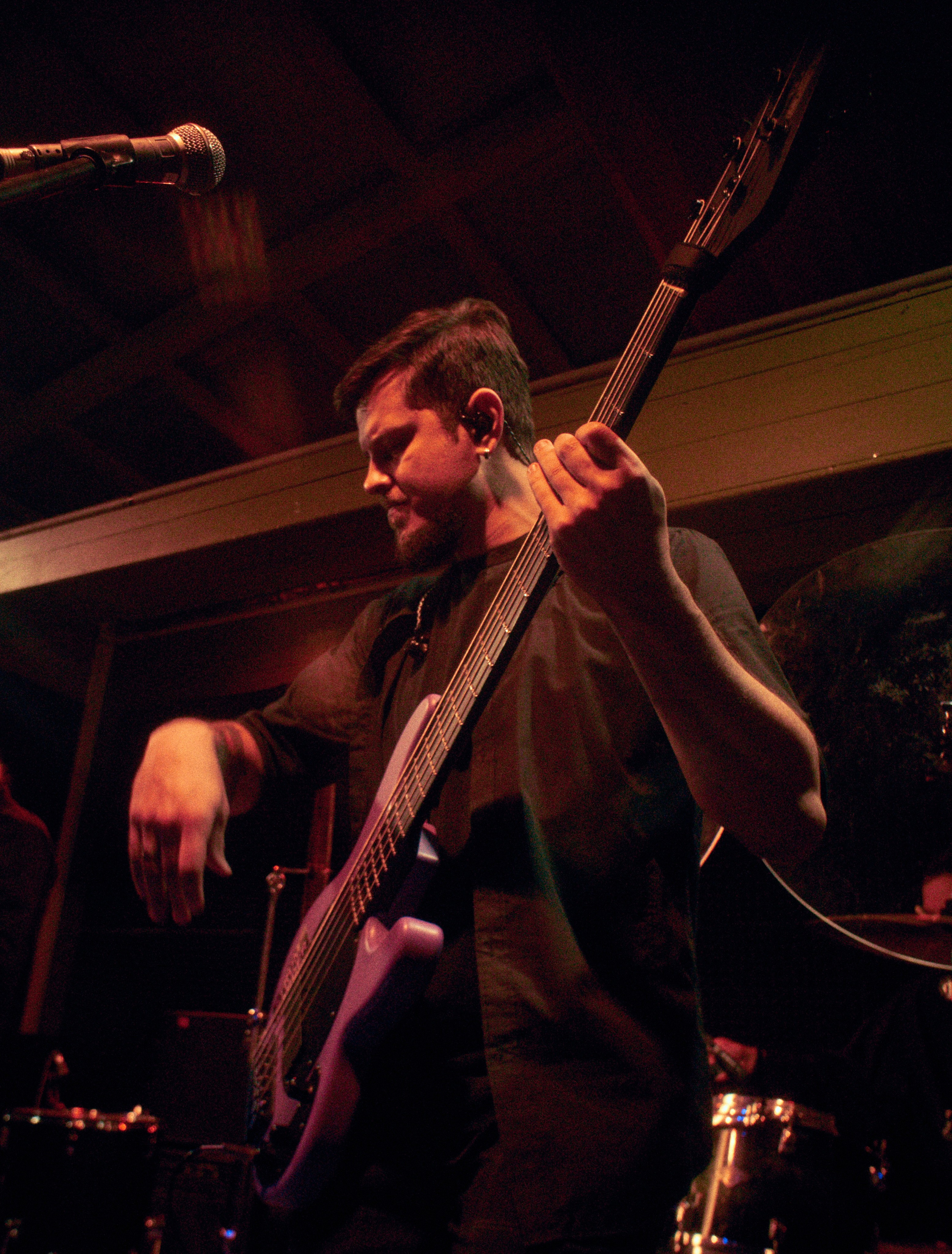 ГОЛОВА МУЭССЫ — КОНЦЕРТ 18-10-2025 В КИТАЙСКОМ ЛЕТЧИКЕ. Фотография для артистов