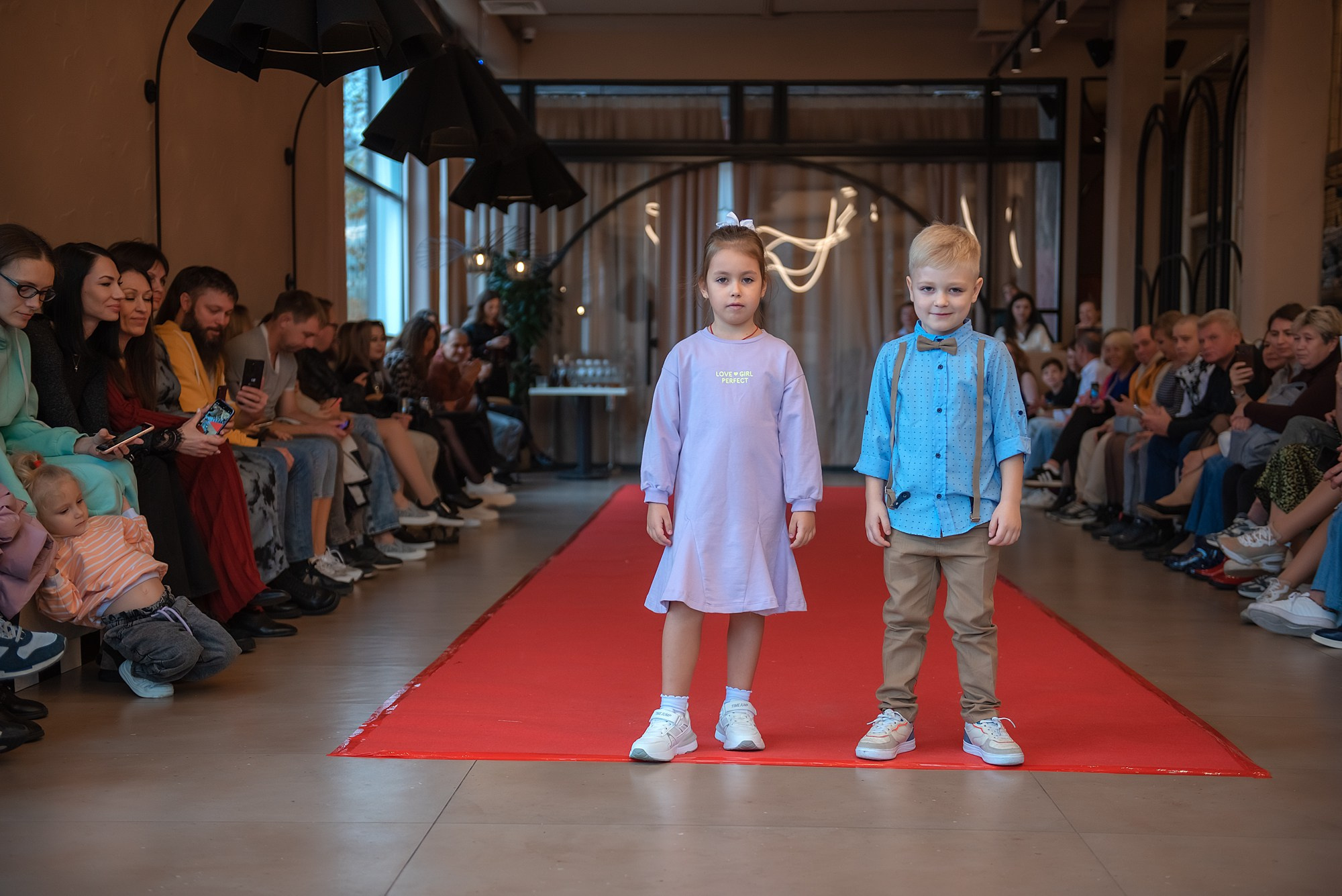 HAPPYkids дефиле в день мамы. Семейный и коммерческий фотограф в Сочи Александр Бодунов