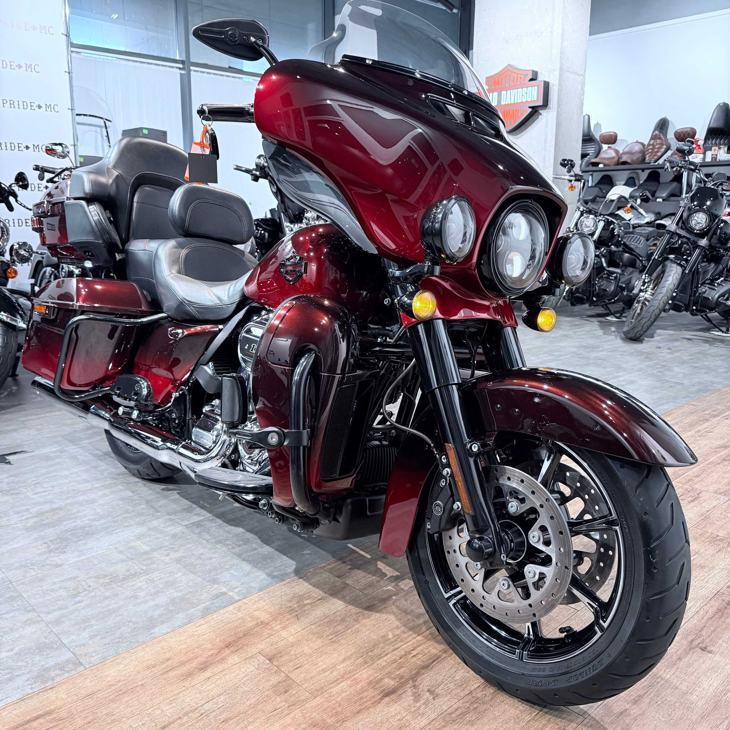 2017 Street Glide Sресiаl 107 Purple Сhоkоlatе. Hello Davidson, Москва. Только хорошие мотоциклы…