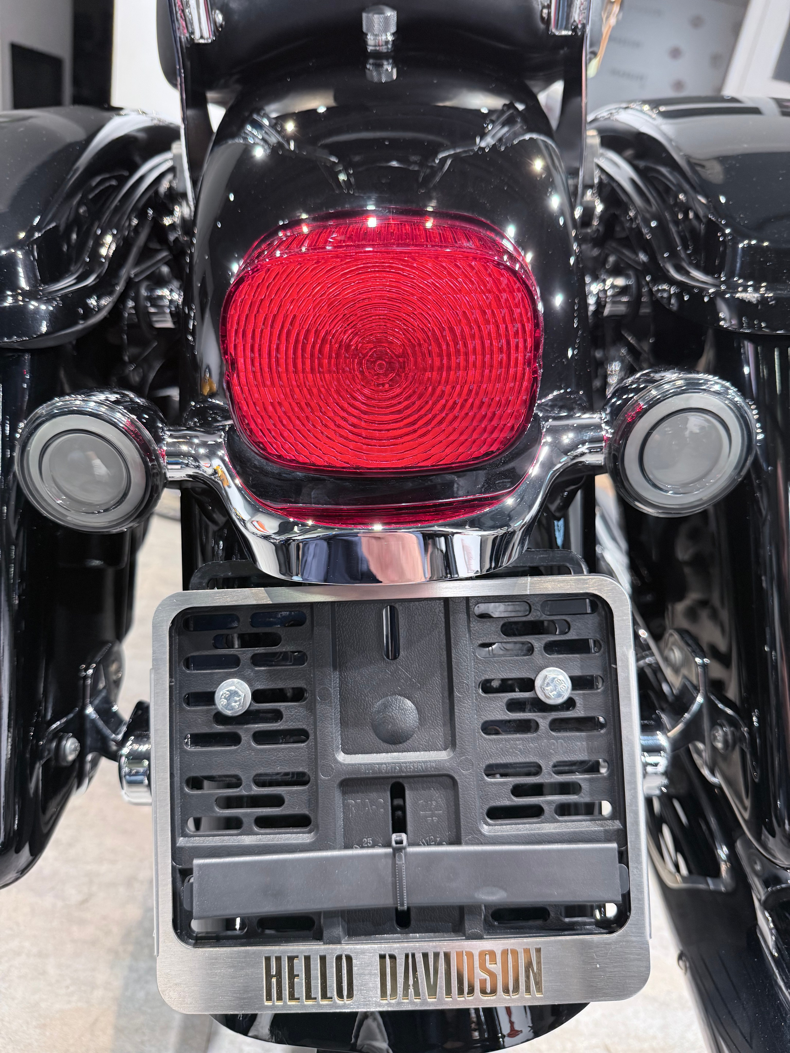 Купить Harley-Davidson 2012 HD Dyna Switchback (Vivid Black) (Softail/Dyna) — подробнее на сайте. Hello Davidson, Москва. Только хорошие мотоциклы…