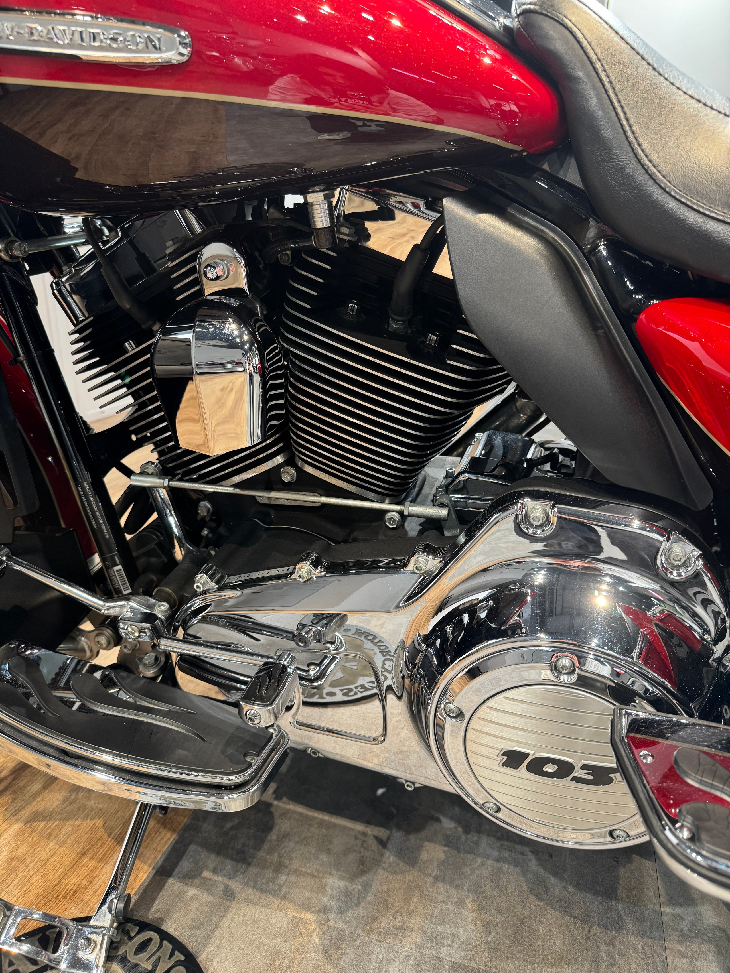 Мотоциклы Harley-Davidson 110 CVO Fire Fighters' Edition (Touring)  — купить мотоцикл. Hello Davidson, Москва. Только хорошие мотоциклы…