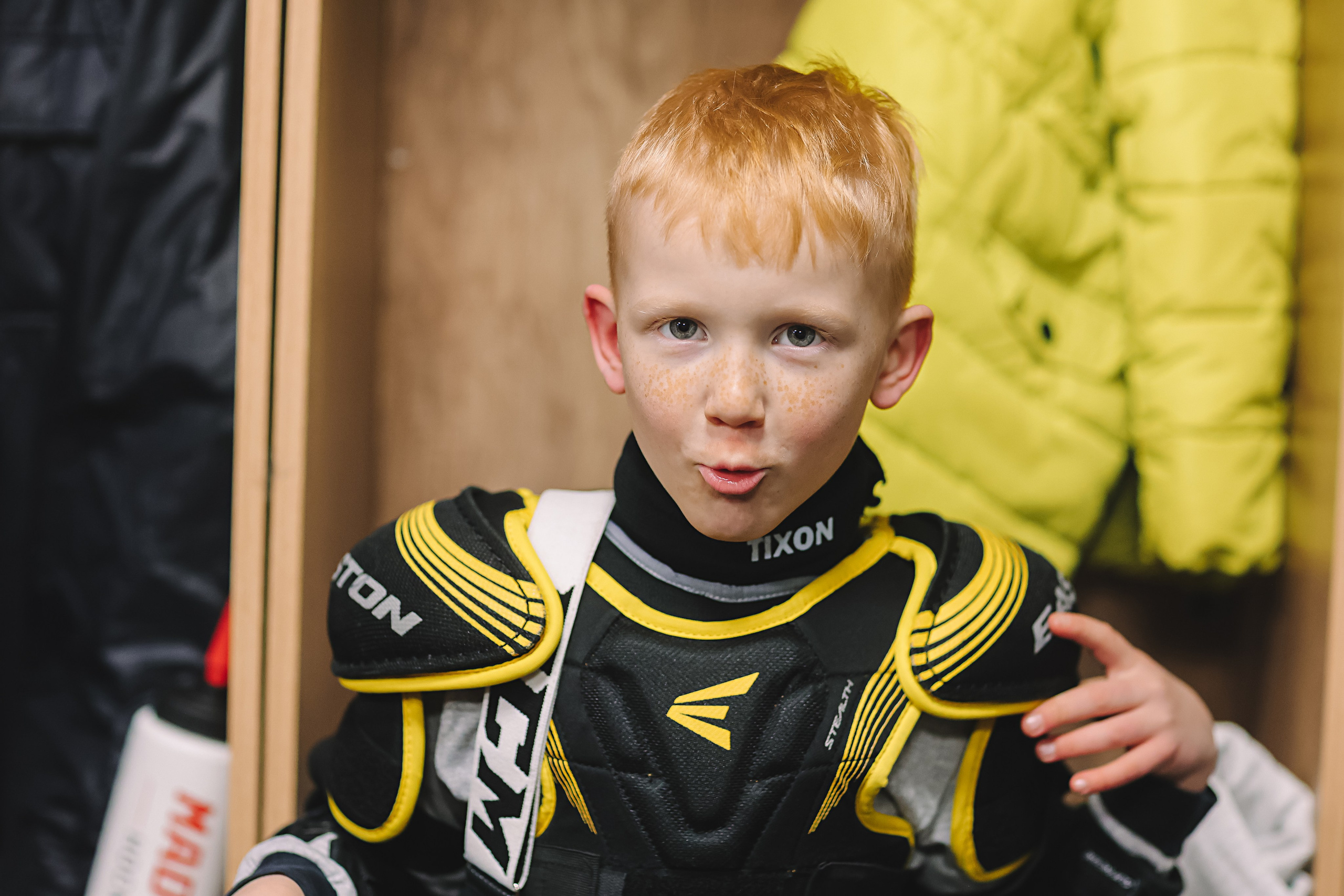 Хоккей тренировка. Семейный фотограф Тюмень, фотограф на роды Салмина Мария