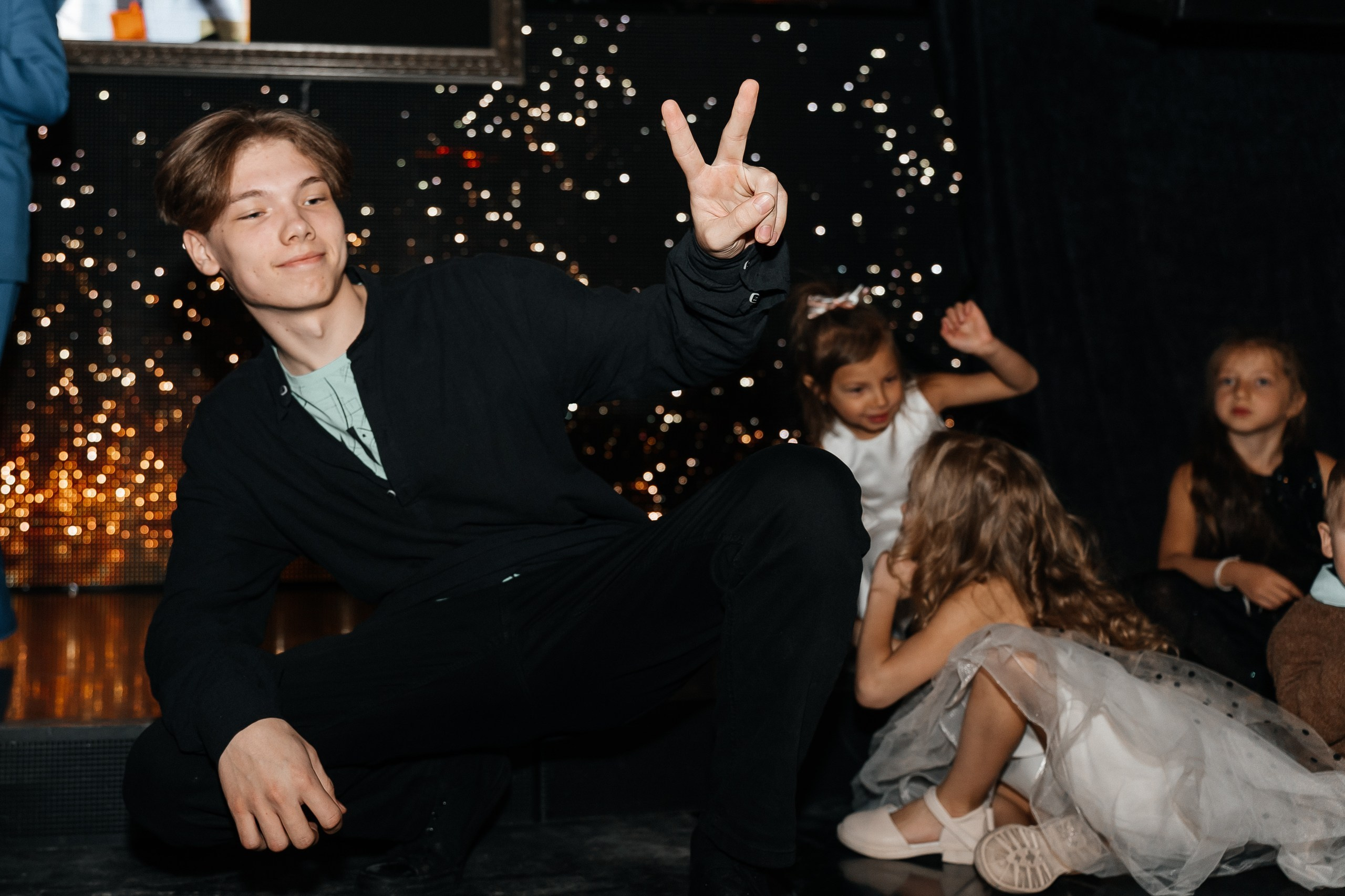 Идеальная мама. Для тех, кто не ждёт удачи, а создаёт её. Каждая фотосессия — это твой момент, твой стиль, твой успех. 📸