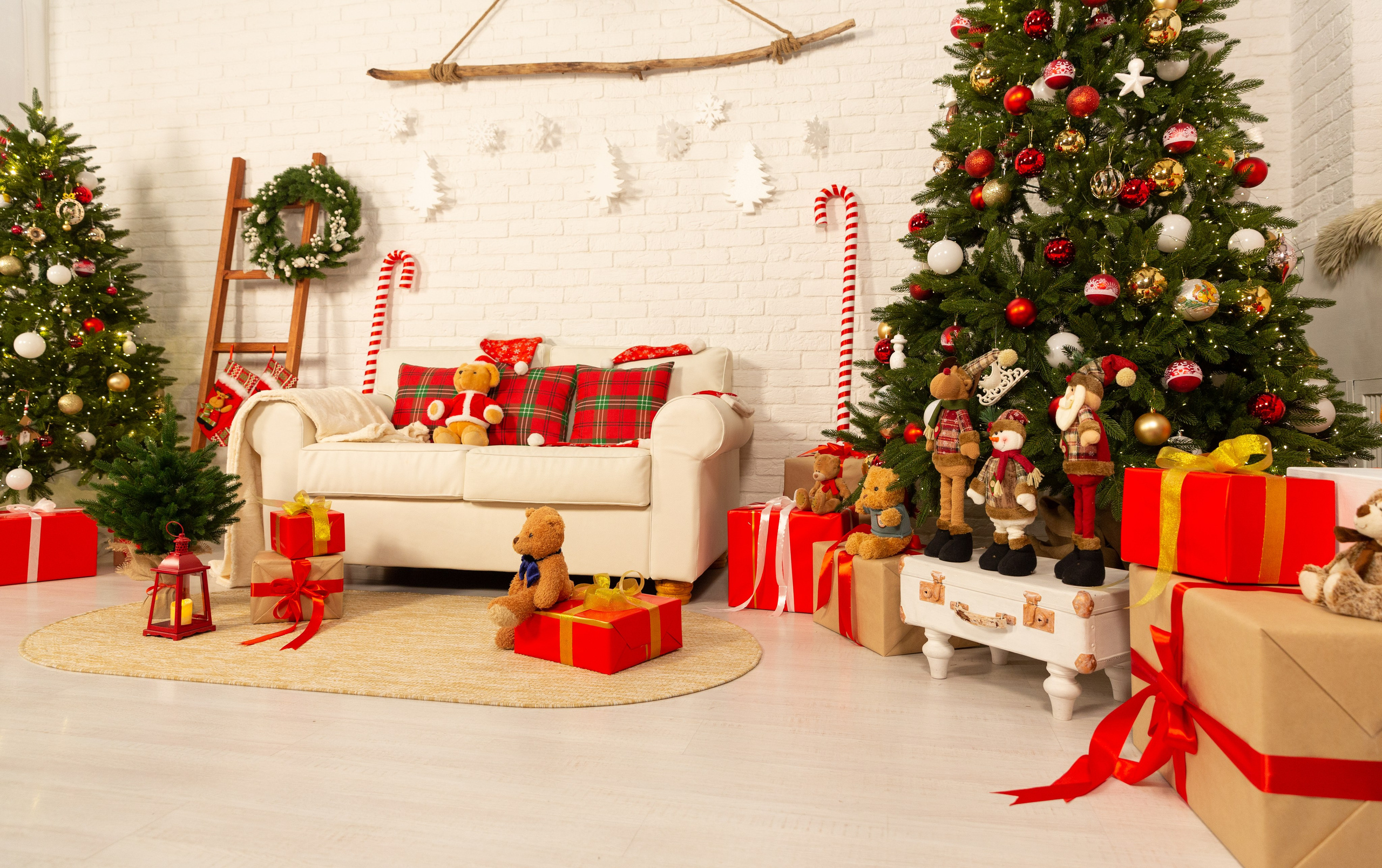 Новогодние локации. Фотостудия Алматы. Семейная и детская фотостудия Family studio.Фотограф Алматы