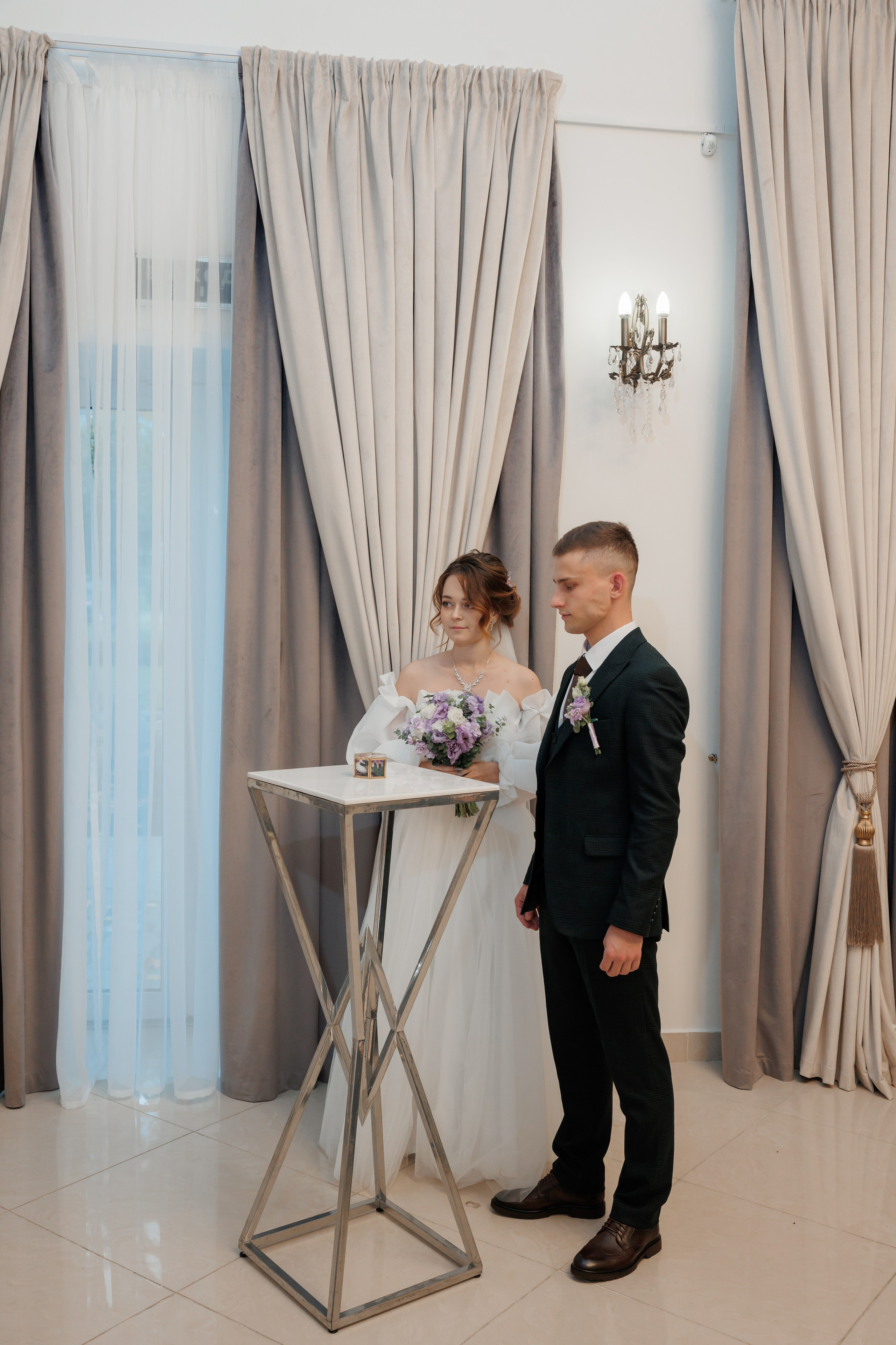 Константин и Дарья, ЗАГС ВДНХ, отель Soluxe, ресторан «Антик». Свадебный и репортажный фотограф (Москва, Королев и другие)