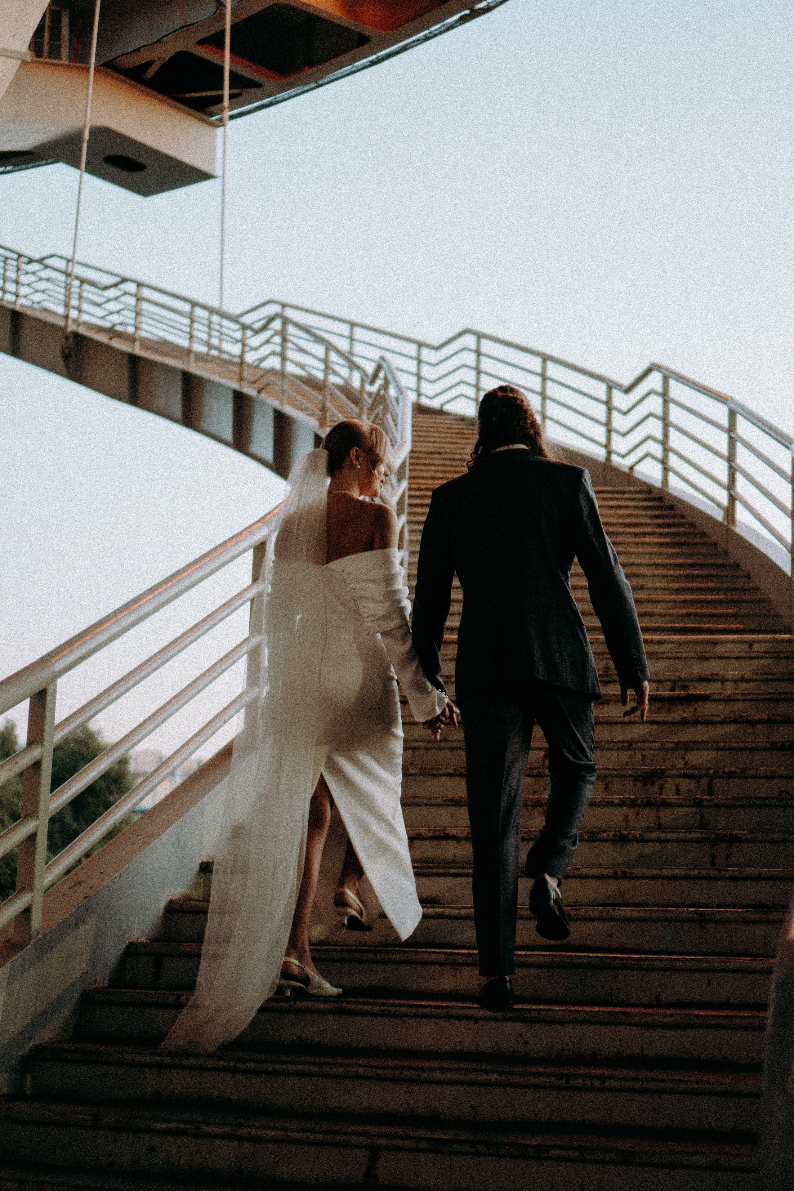 СВАДЕБНАЯ СЬЕМКА ВОЗЛЕ МСОТА БЕТАНКУРА НА КАБРИОЛЕТЕ. Профессиональный фотограф, Санкт-Петербург — Виктория Богомолова