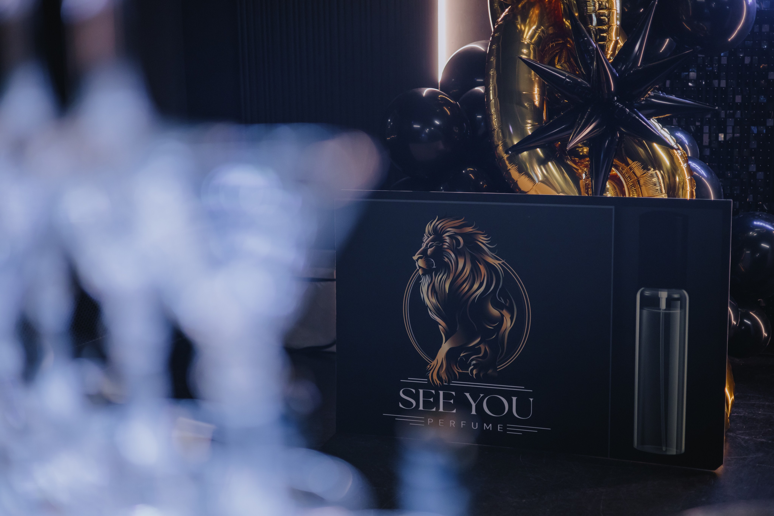 See `You Perfume. Фотограф в Москве и Санкт-Петербурге Дарина