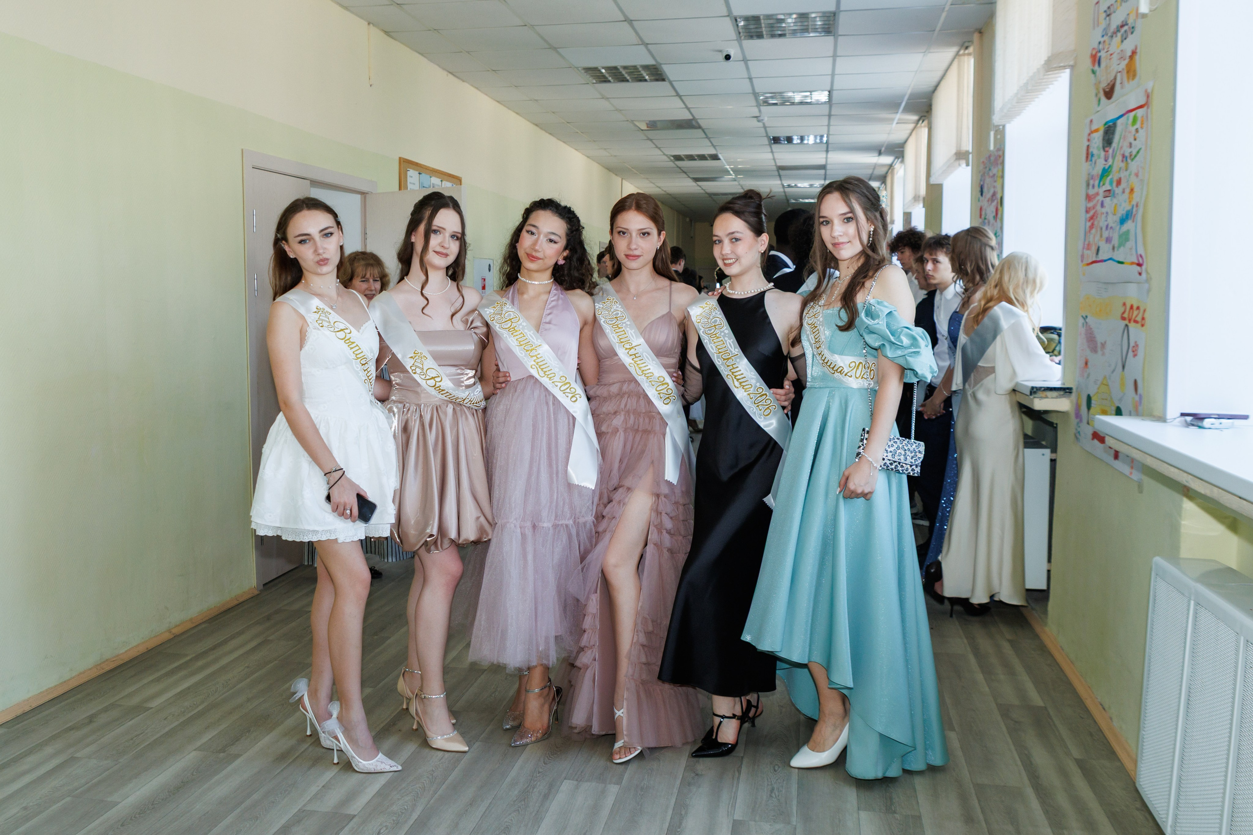 11 класс/ Последний звонок /«Школа имени Мигеля Эрнандеса»/Москва. Выпускные школьные альбомы Мария Киселёва/Москва и МО