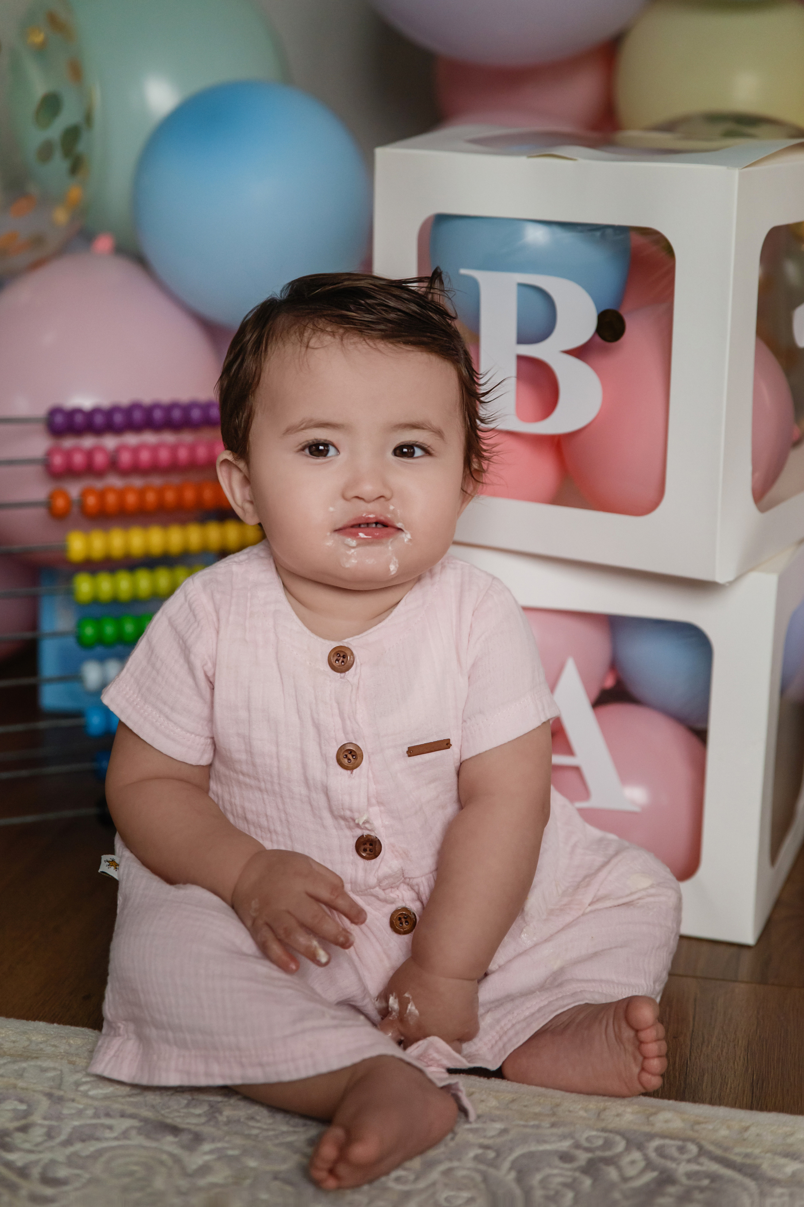 Lifestyle photo session for 1 year of birth. Professional family and children’s photographer in Izmir Irina Eron