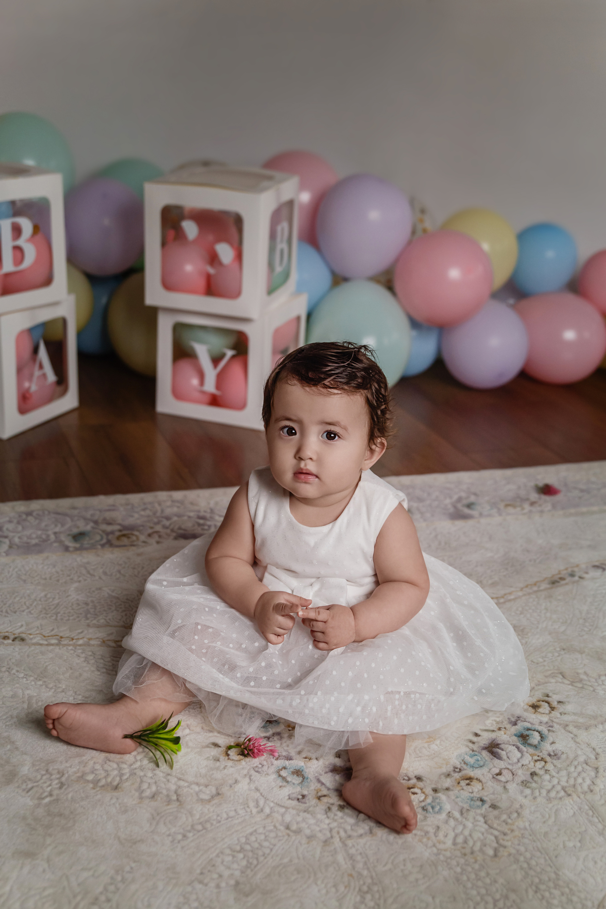 Lifestyle photo session for 1 year of birth. Professional family and children’s photographer in Izmir Irina Eron