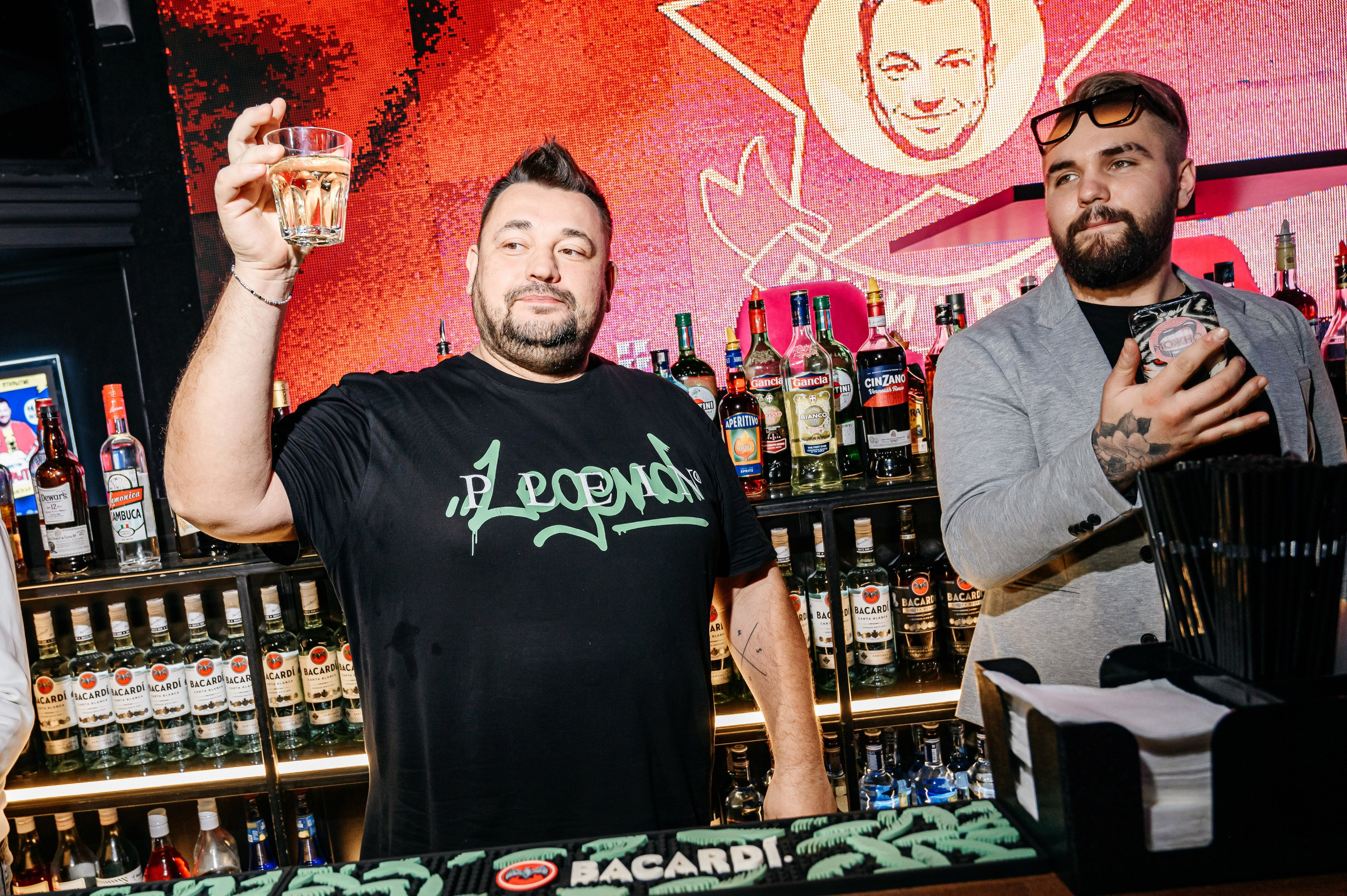 Сергей Жуков. Открытие бара «Руки вверх». Фотограф Владивосток. Игорь Кирсанов