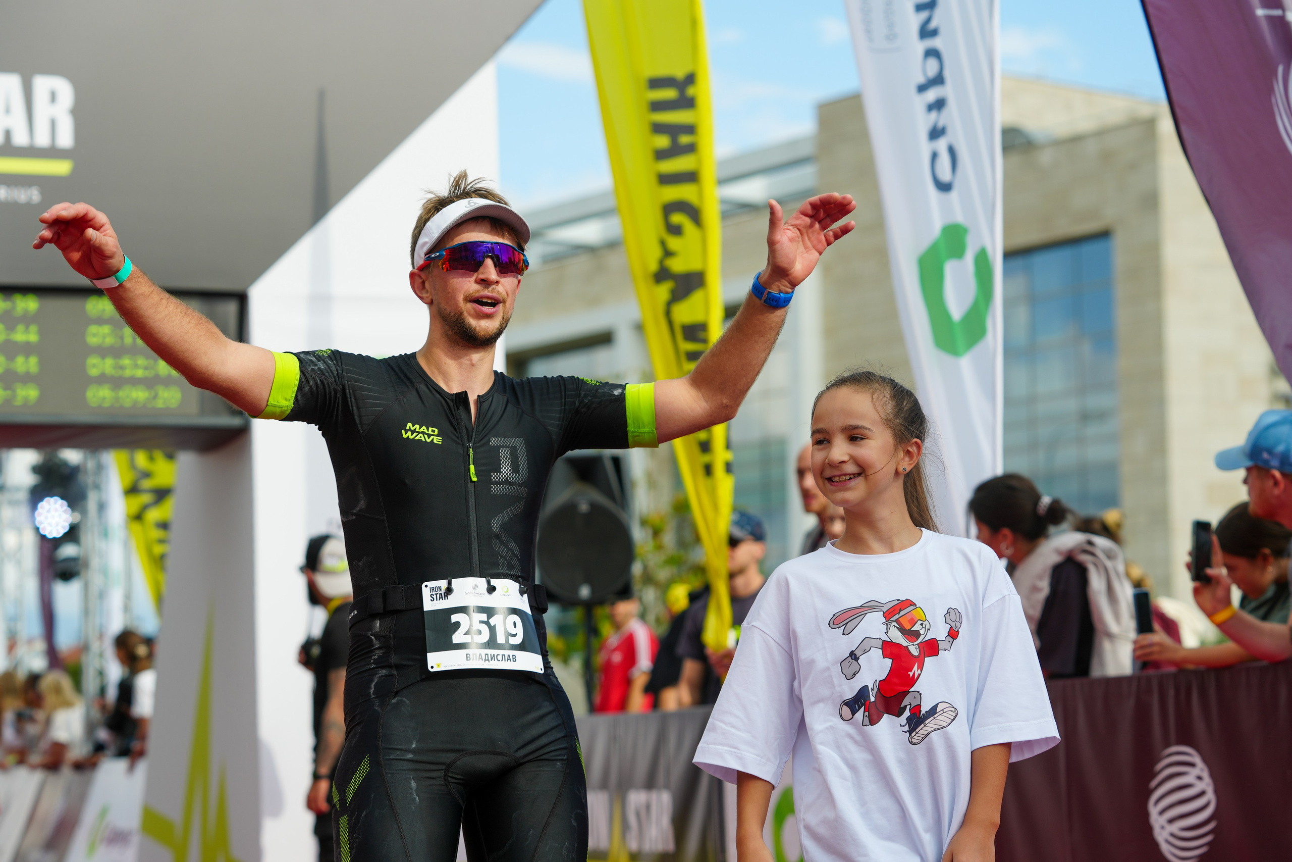 Фотоотчет партнерской интеграции для компании TELE2 на фестивале Ironstar. Репортажный фотограф в Красной Поляне и Сочи Павлюченко Екатерина