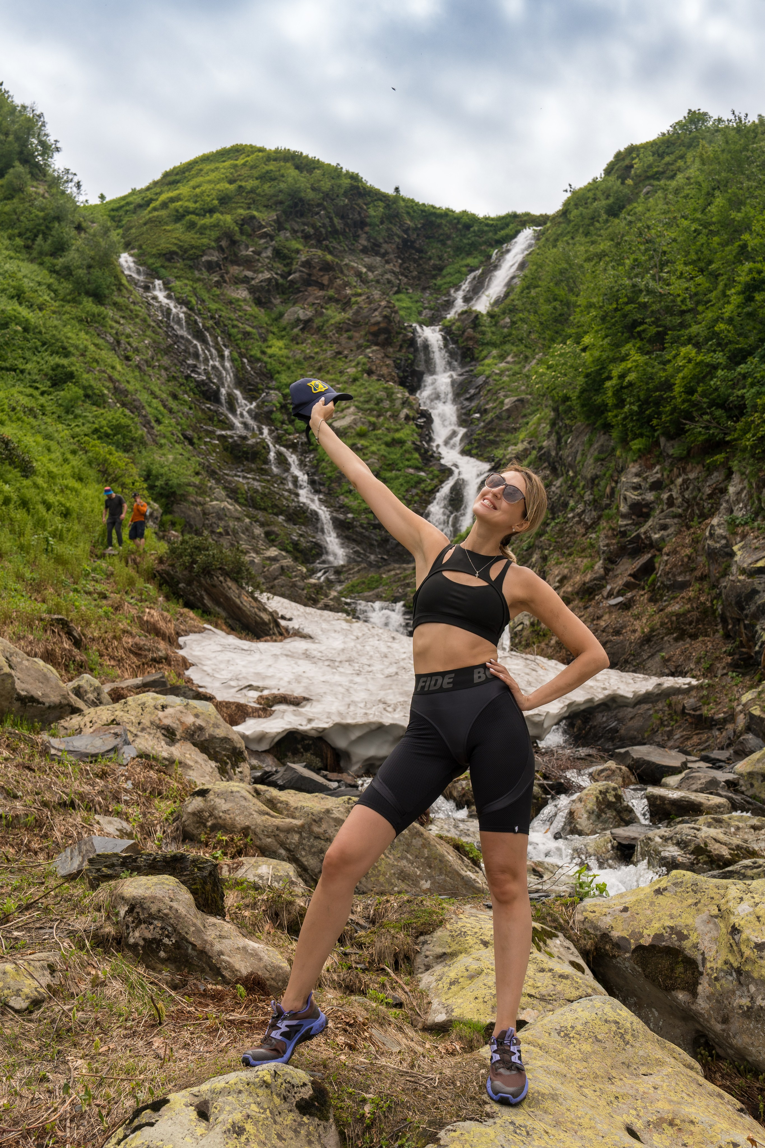 MICE мероприятие для компании «Доставка морем»: хайкинг к Ачипсинским водопадам. Репортажный фотограф в Красной Поляне и Сочи Павлюченко Екатерина