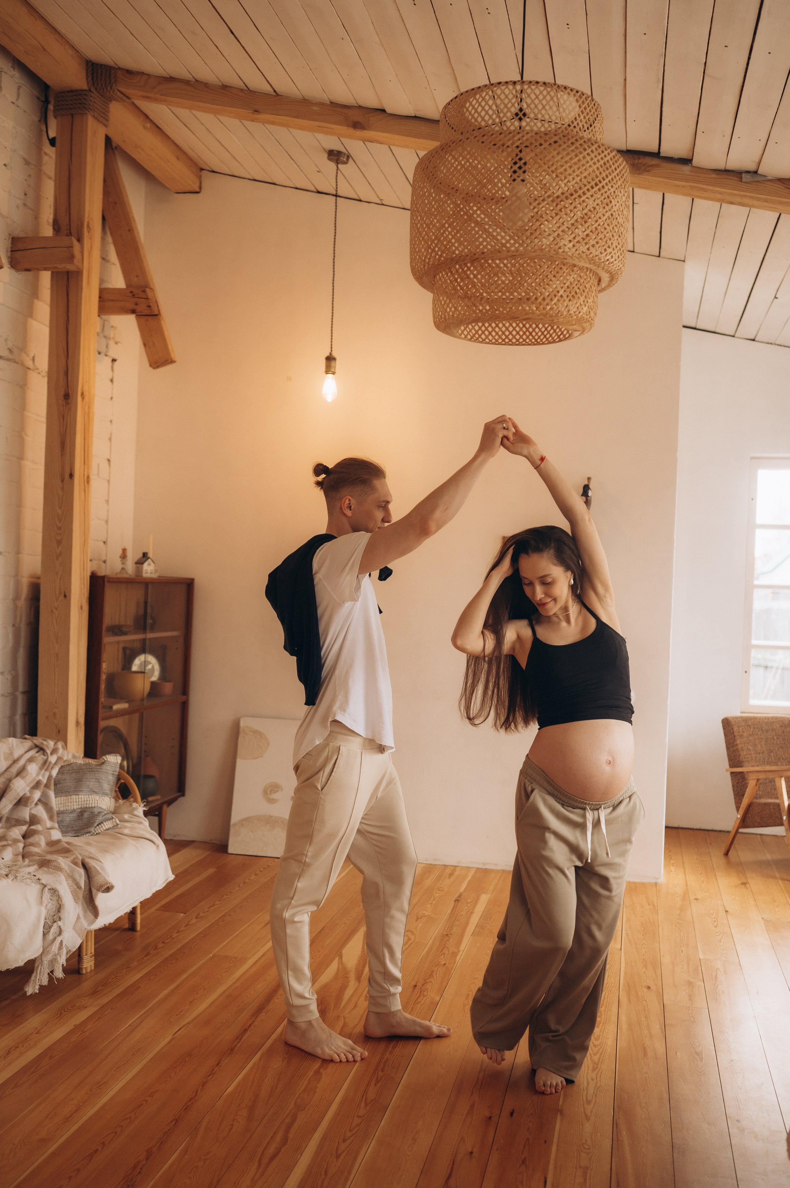 Беременность (студия Дача). Семейный фотограф Тюмень