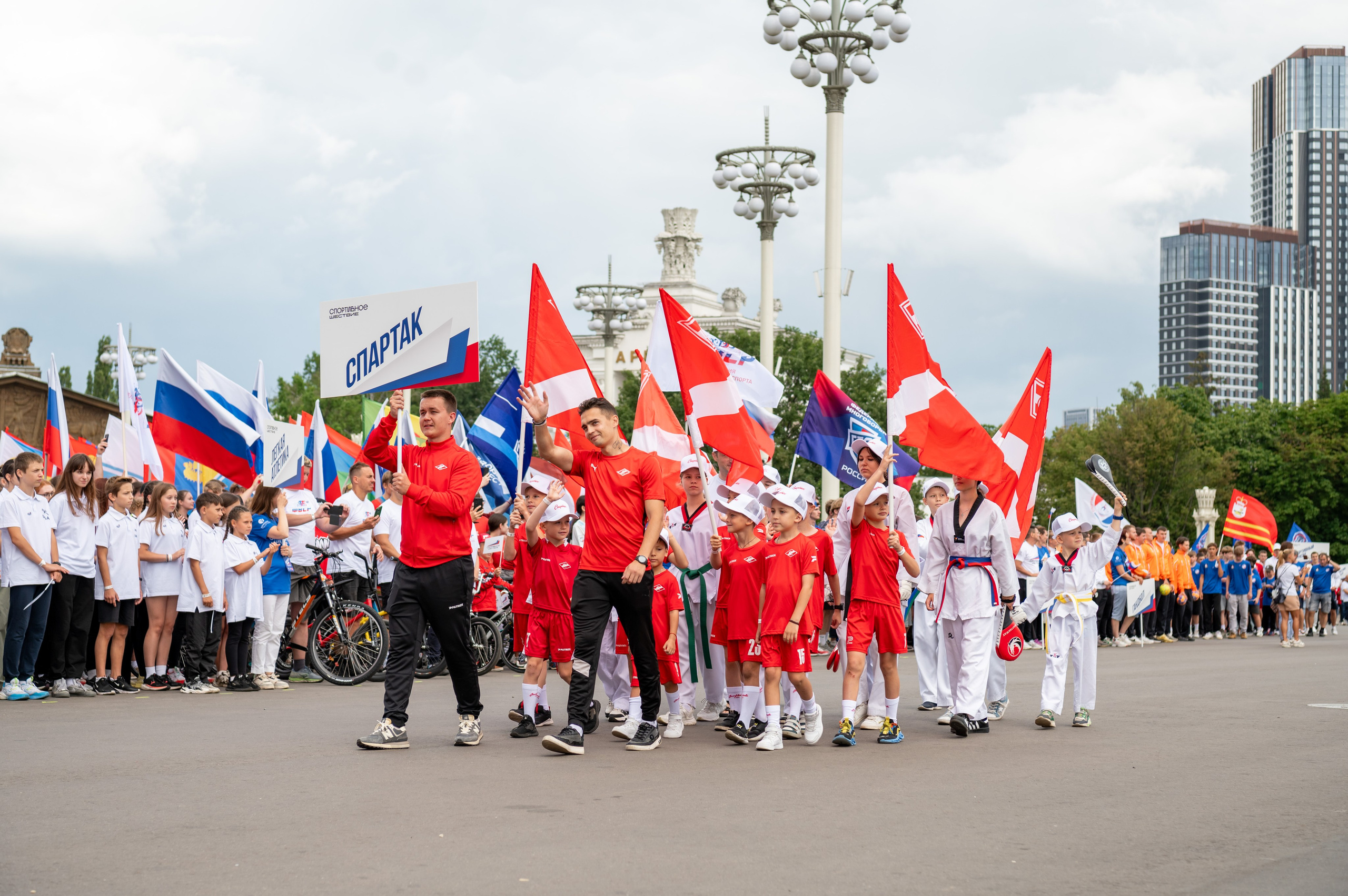 Спортивное шествие посвященное Дню физкультурника!. Детский и семейный фотограф г. Москва Оксана Катаджи