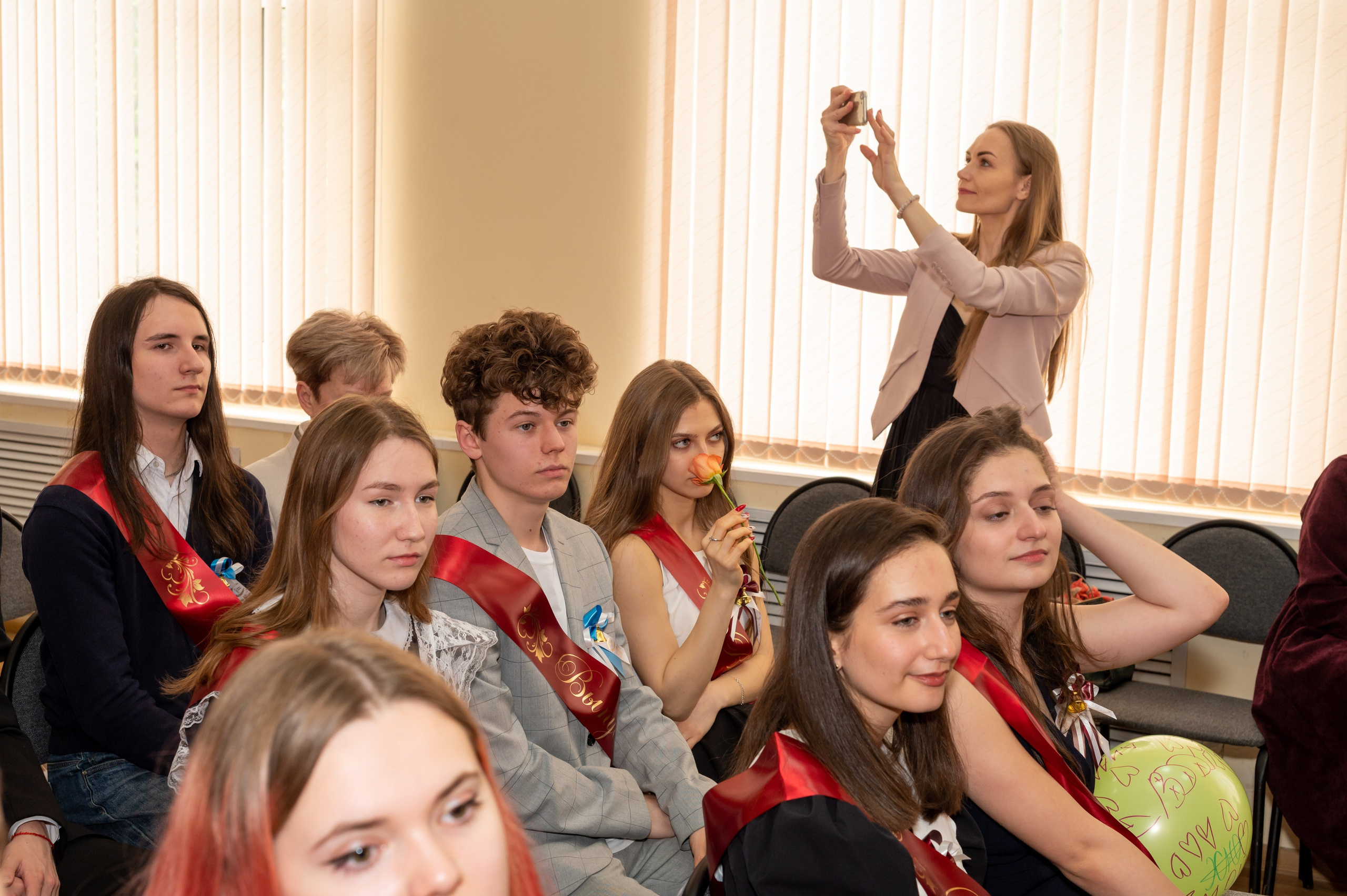 Последний звонок Школа 1412. Детский и семейный фотограф г. Москва Оксана Катаджи