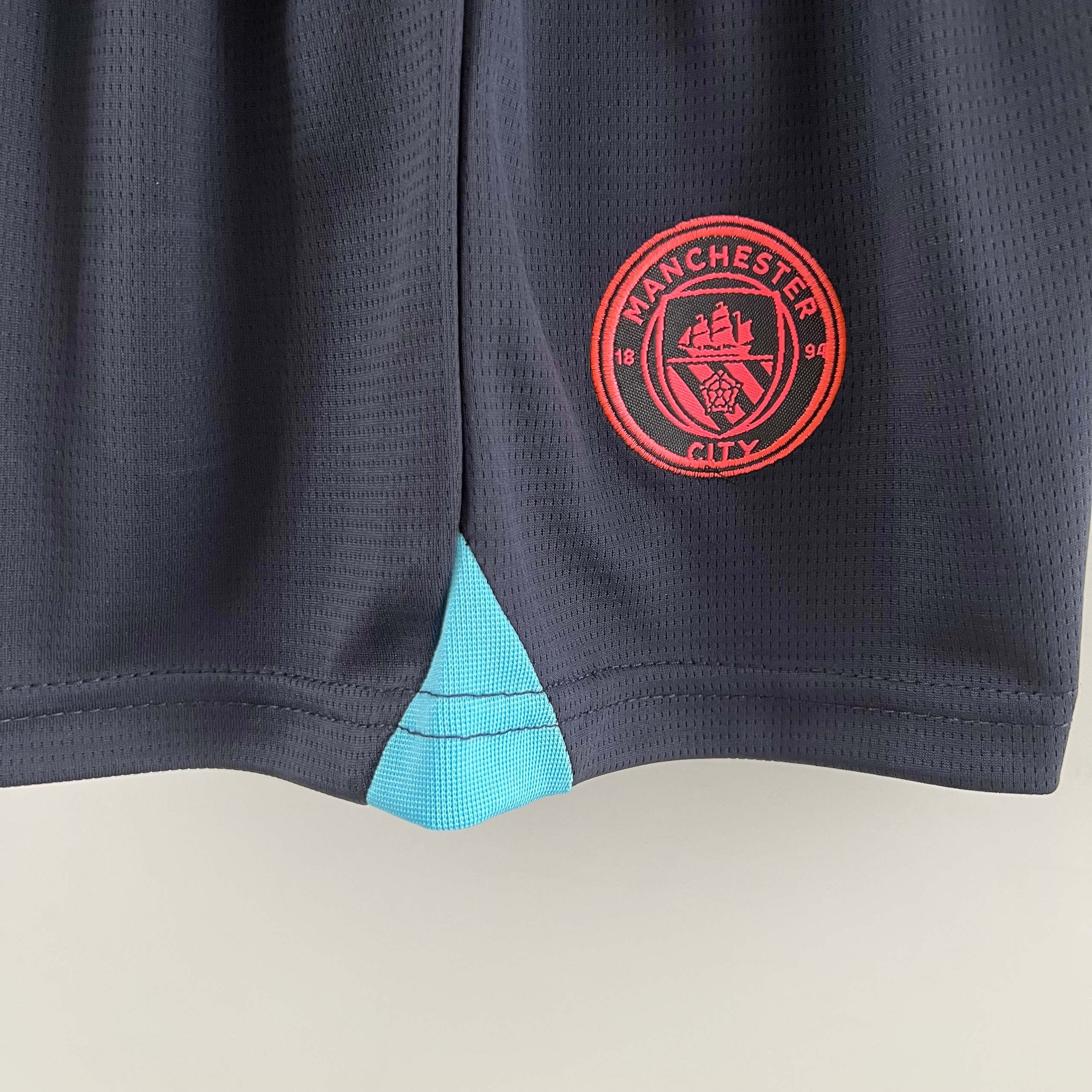 Выездная футбольная форма для детей Manchester City купить. Футбольный магазин — ssw_magazin