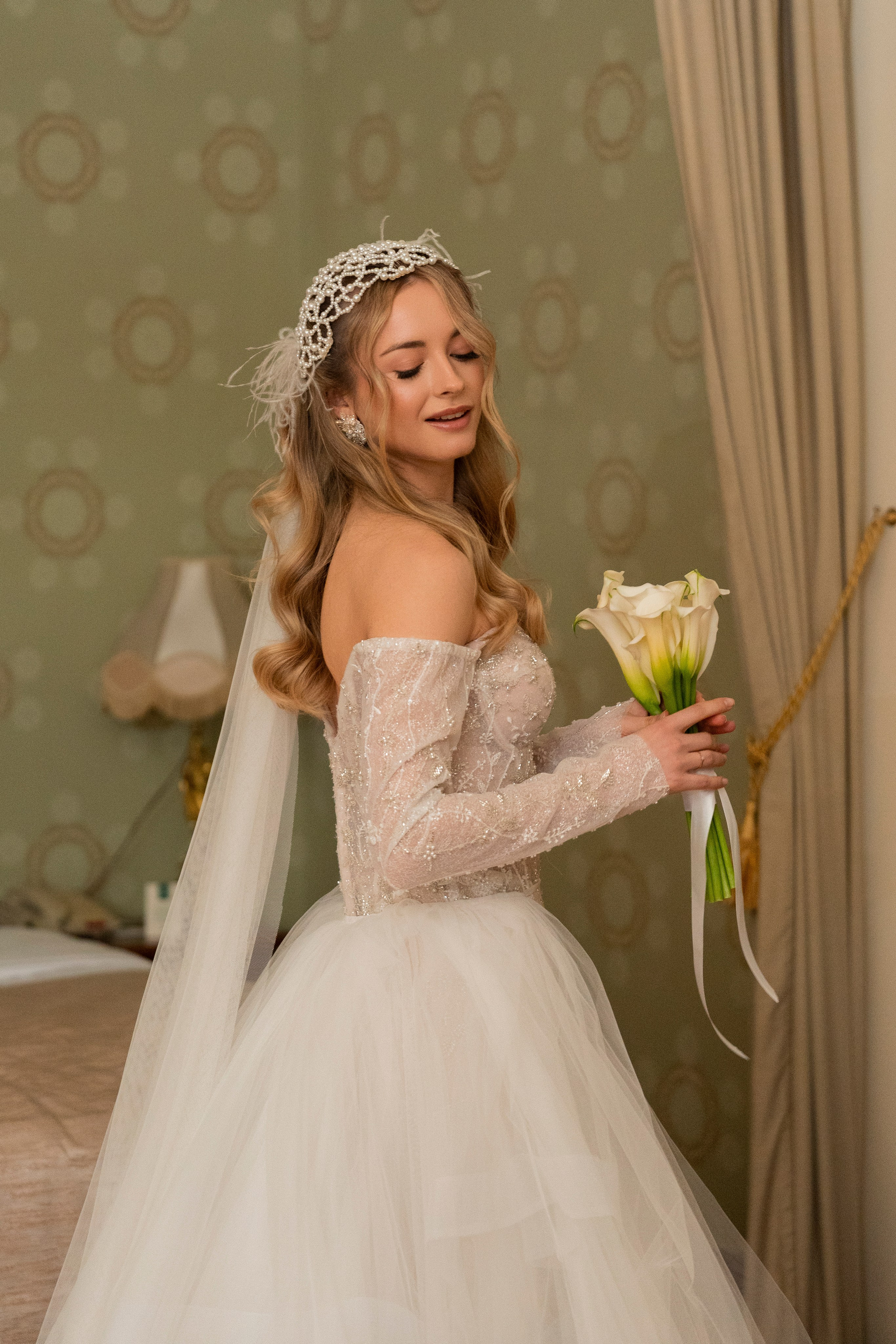 Свадебная фотосессия в отеле Метрополь. Свадебный фотограф в Москве Анна Полушина