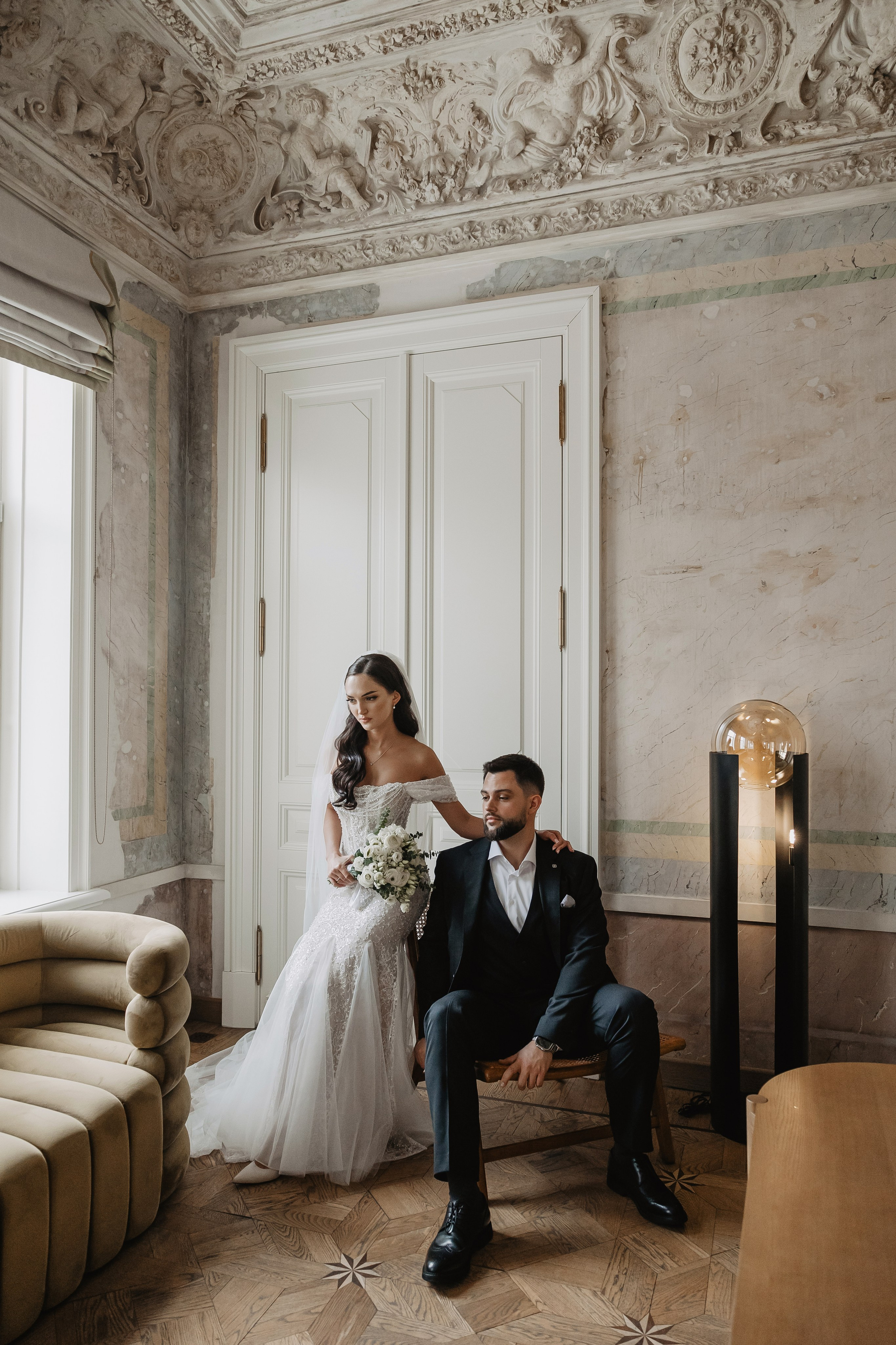 свадебная фотосессия в отеле Twelve Reasons в Москве